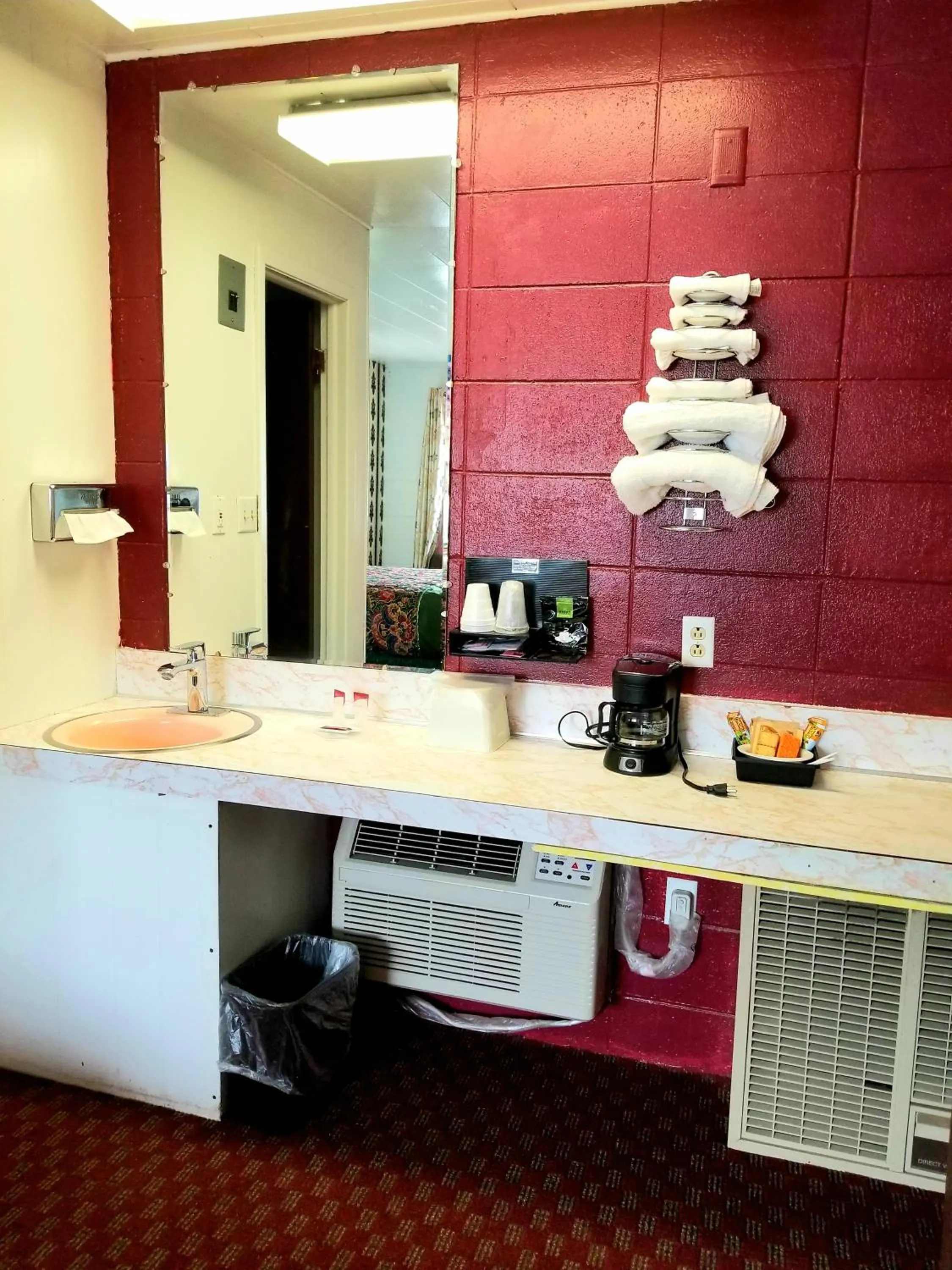 Town House Motor Inn