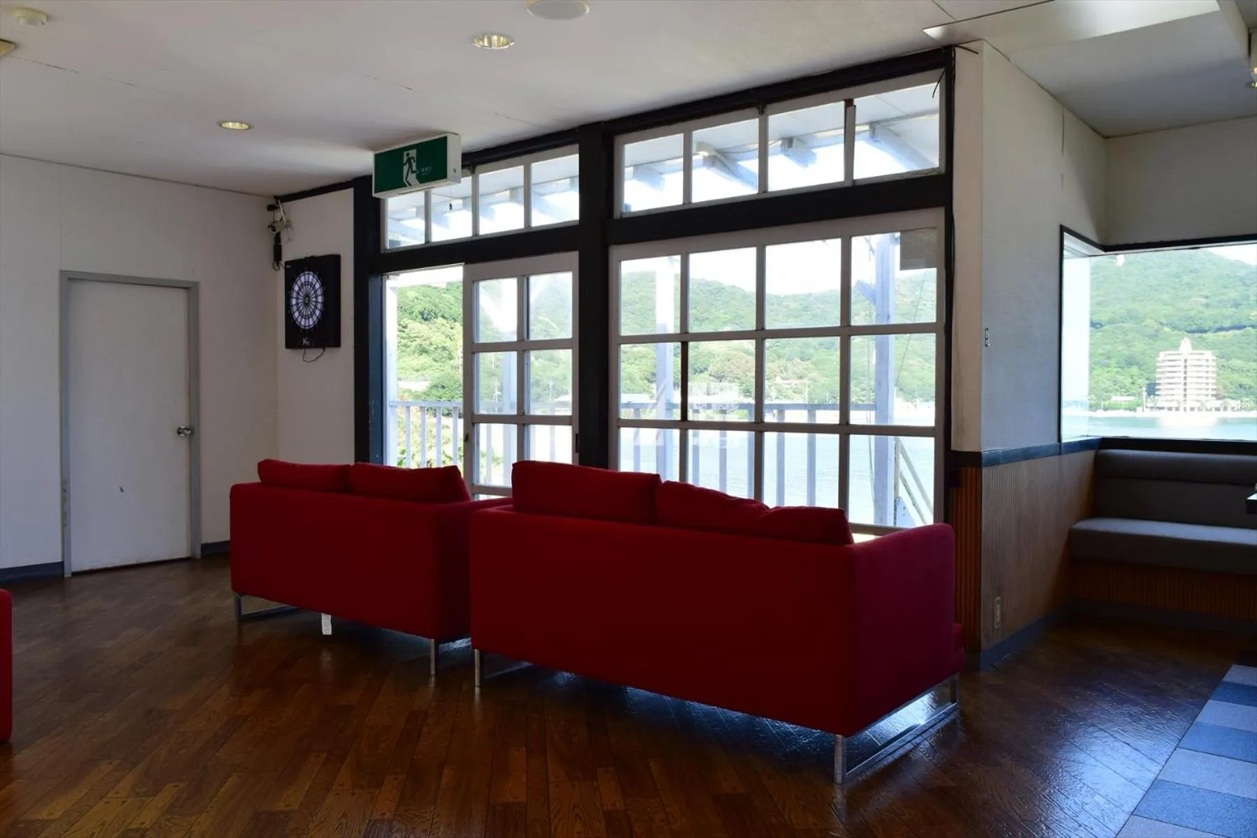 Communal lounge/ TV room in Sea Tiger Island Inn Shodoshima