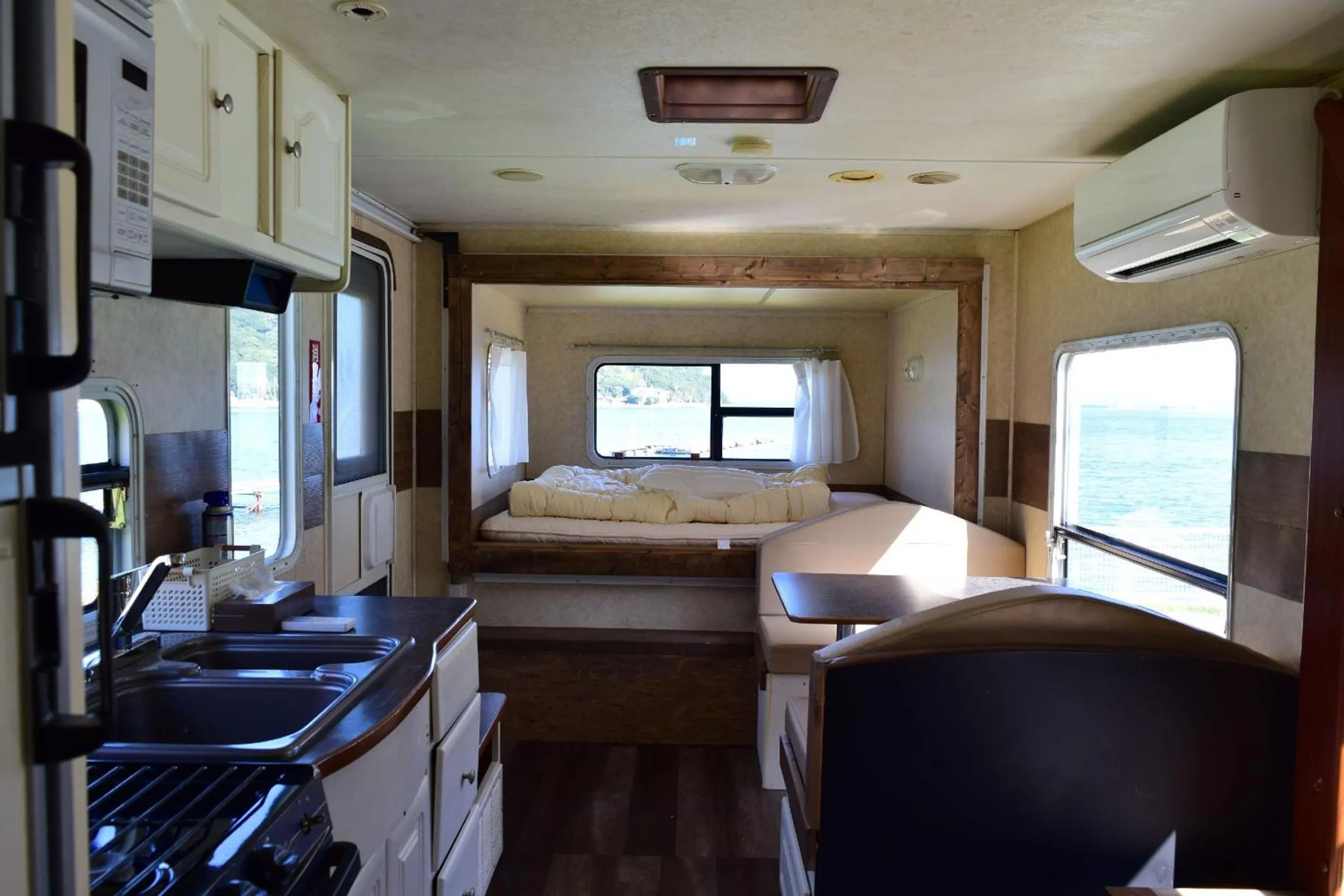 Seating area, Bed in Sea Tiger Island Inn Shodoshima