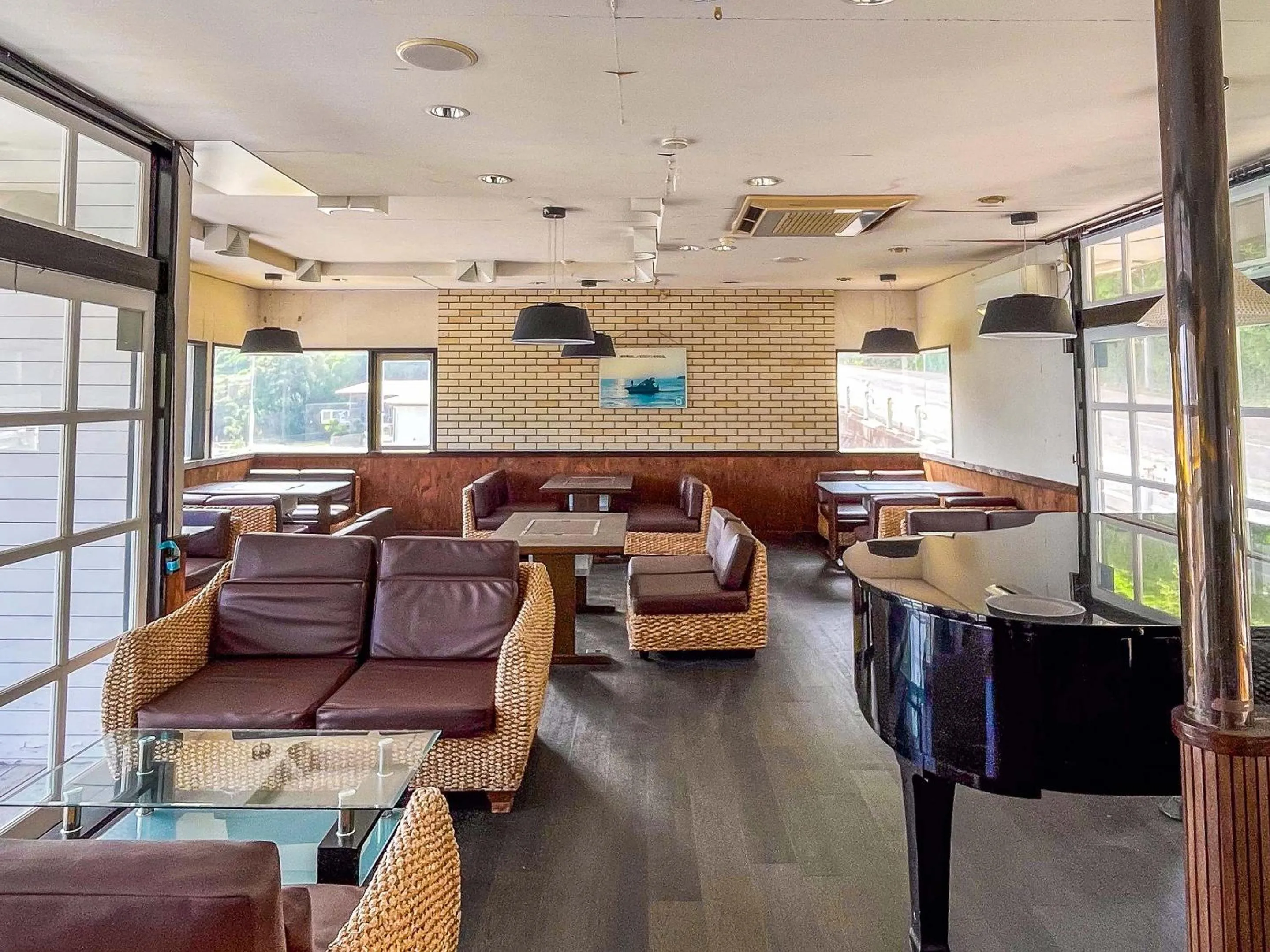 Communal lounge/ TV room in Sea Tiger Island Inn Shodoshima