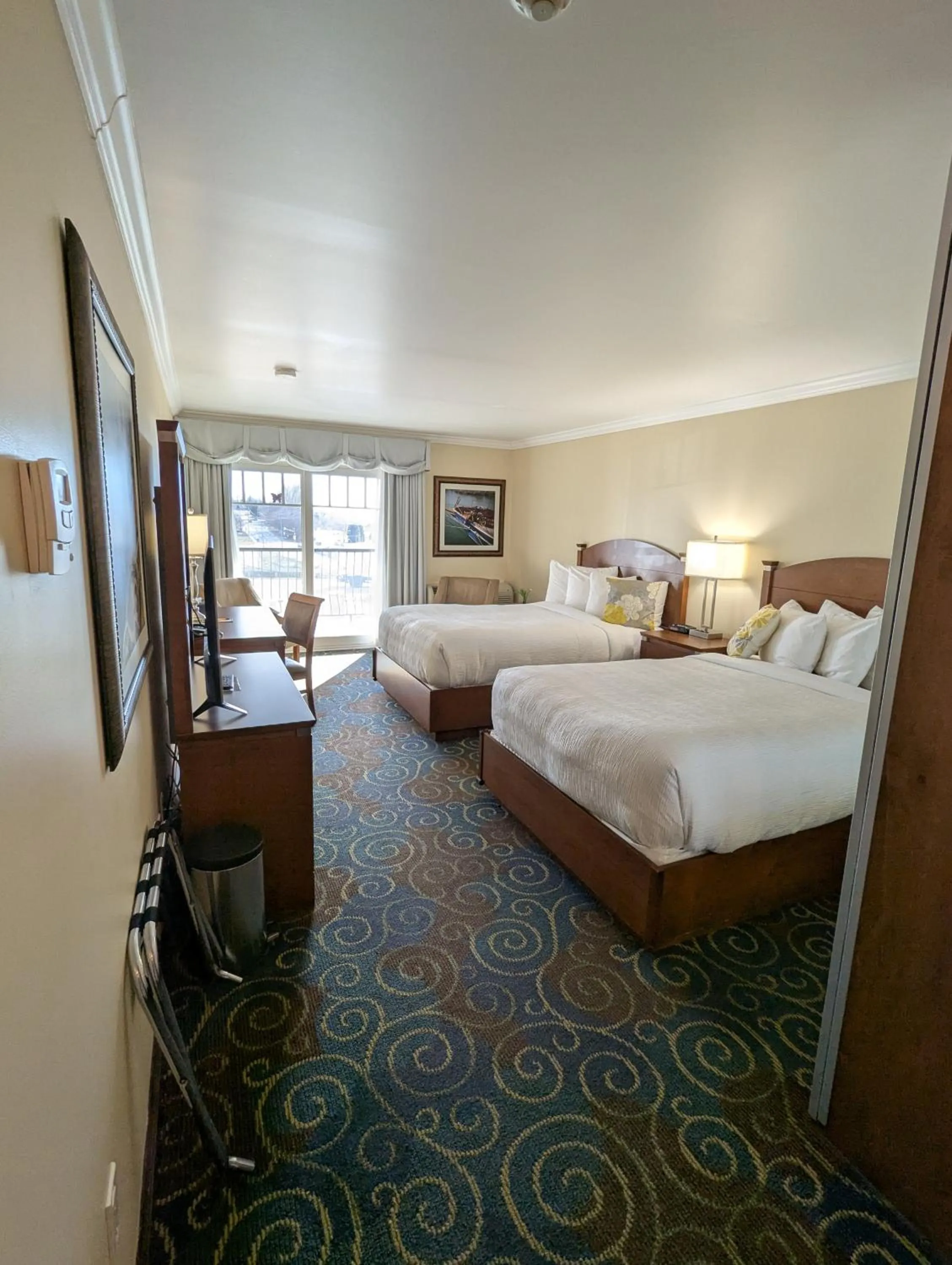 Balcony/Terrace, Bed in Inn at the Harbour