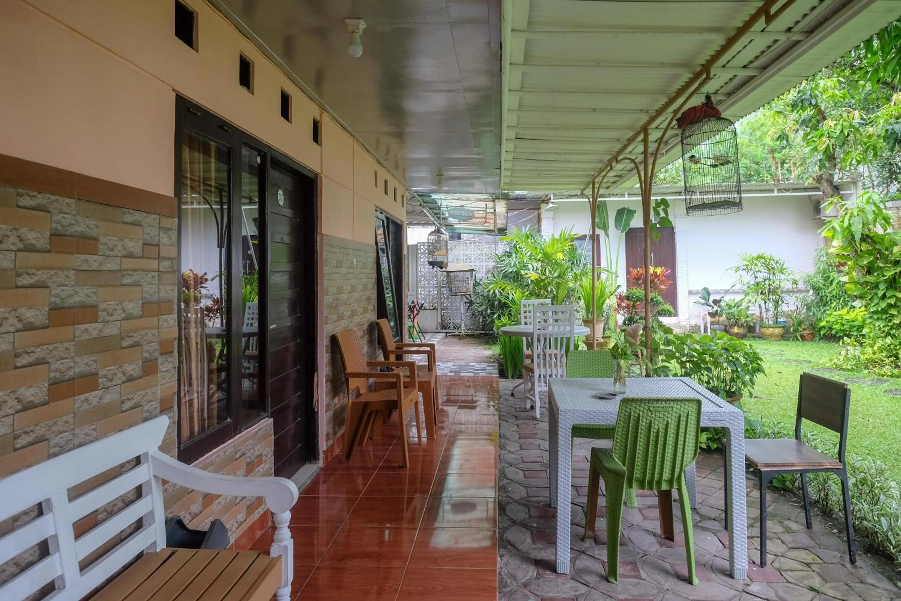 Balcony/Terrace in RedDoorz Syariah @ Colomadu 2