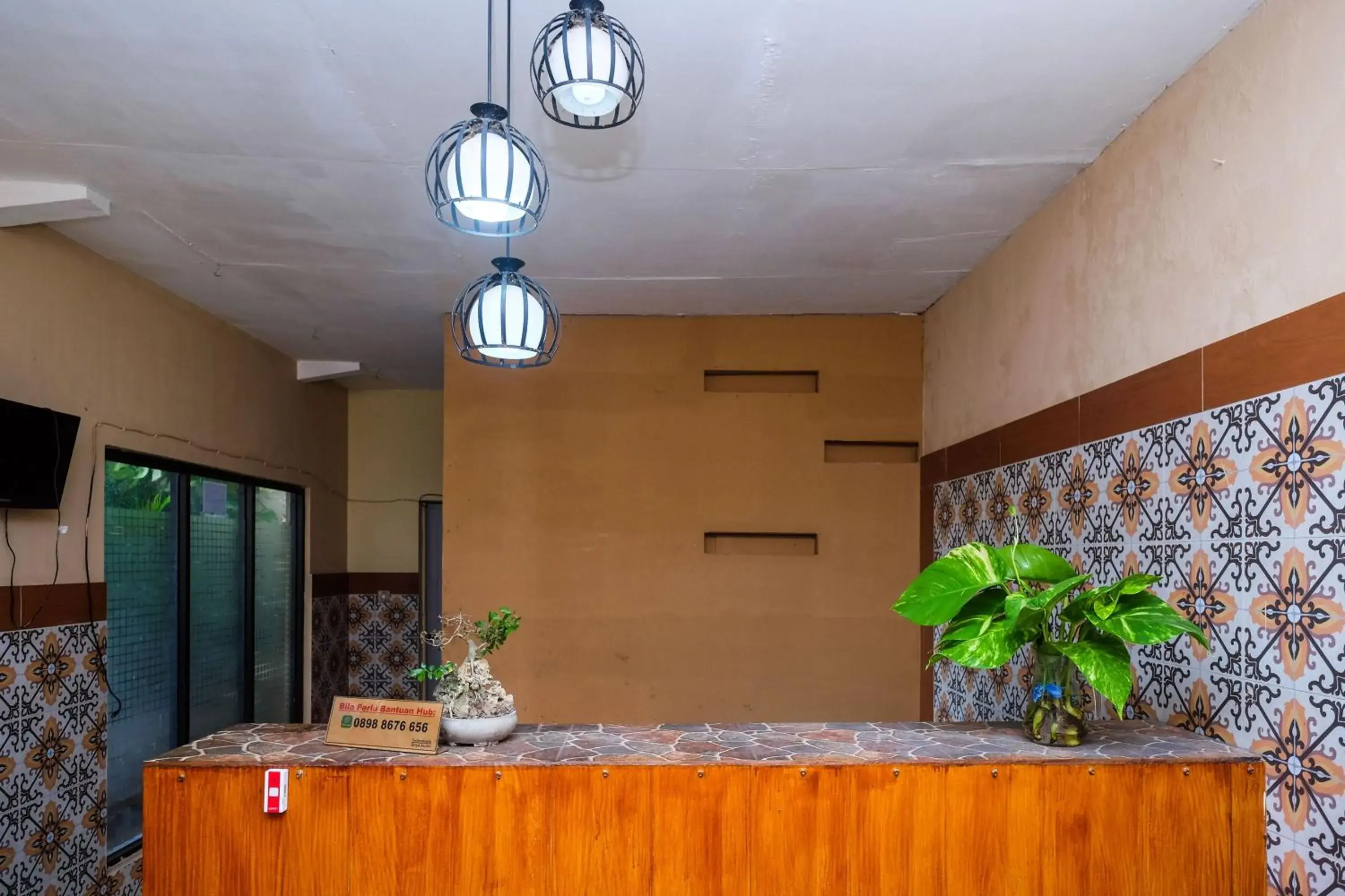 Lobby or reception in RedDoorz Syariah @ Colomadu 2 Lobby or reception in RedDoorz Syariah @ Colomadu 2