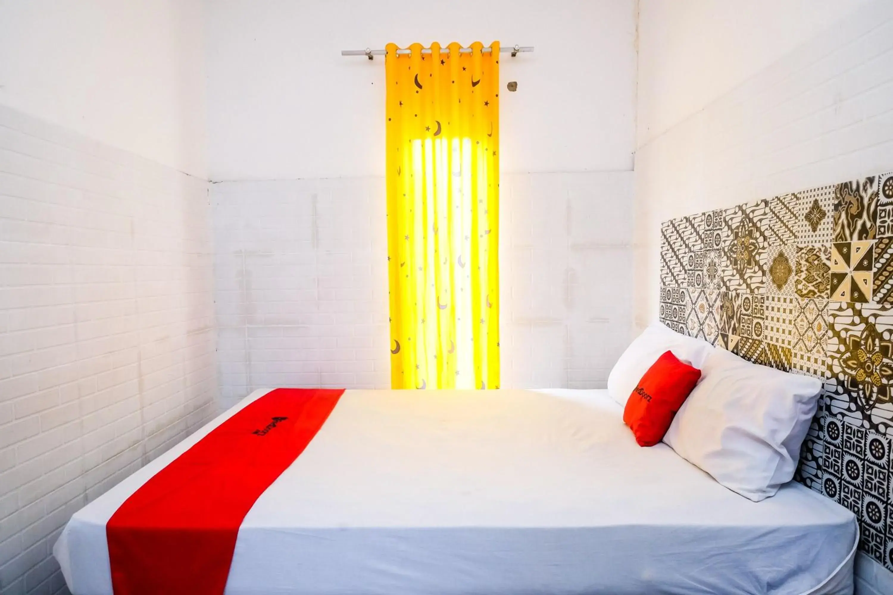 Double Room in RedDoorz Syariah @ Colomadu 2 Double Room in RedDoorz Syariah @ Colomadu 2