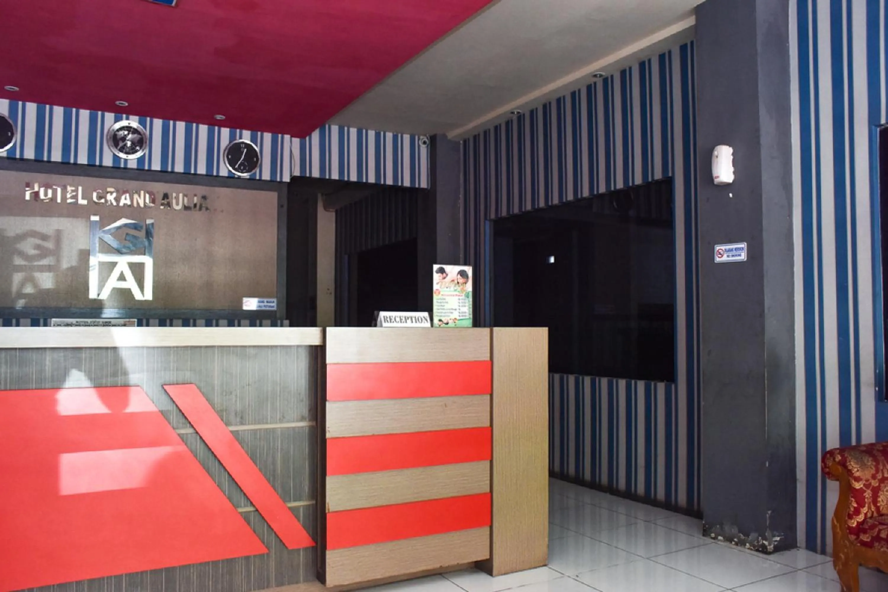 Lobby or reception in RedDoorz near Universitas Muhammadiyah Makassar