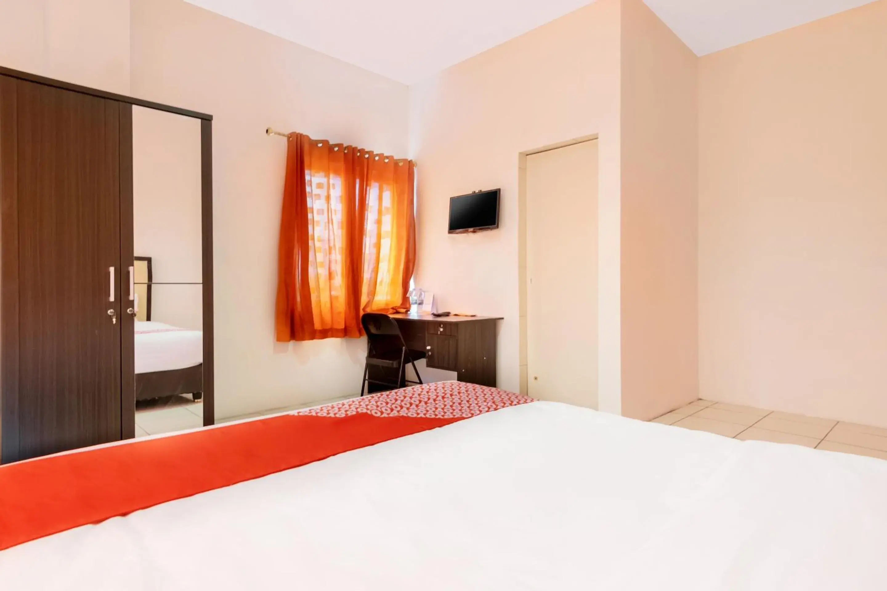 Bedroom, Bed in Hotel O Bakti Homestay Bedroom, Bed in Hotel O Bakti Homestay