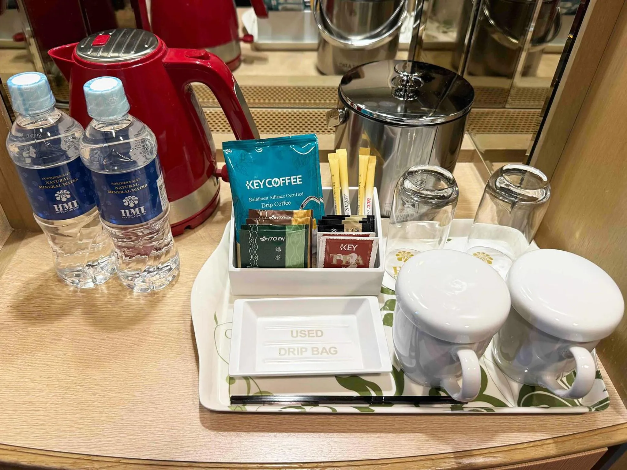 Coffee/tea facilities in Ginza Creston