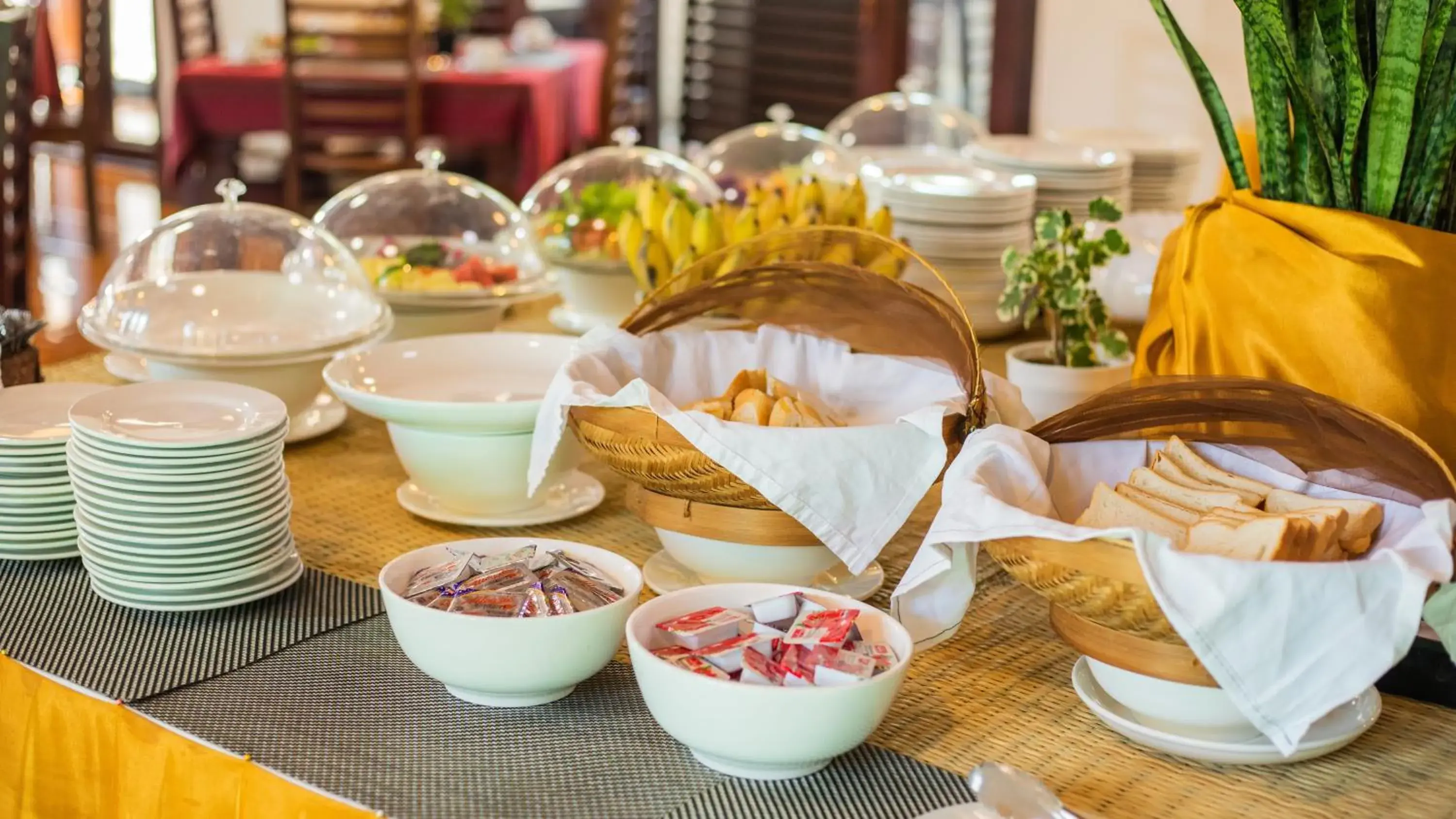 Restaurant/places to eat in Treasure Hotel Laos Restaurant/places to eat in Treasure Hotel Laos