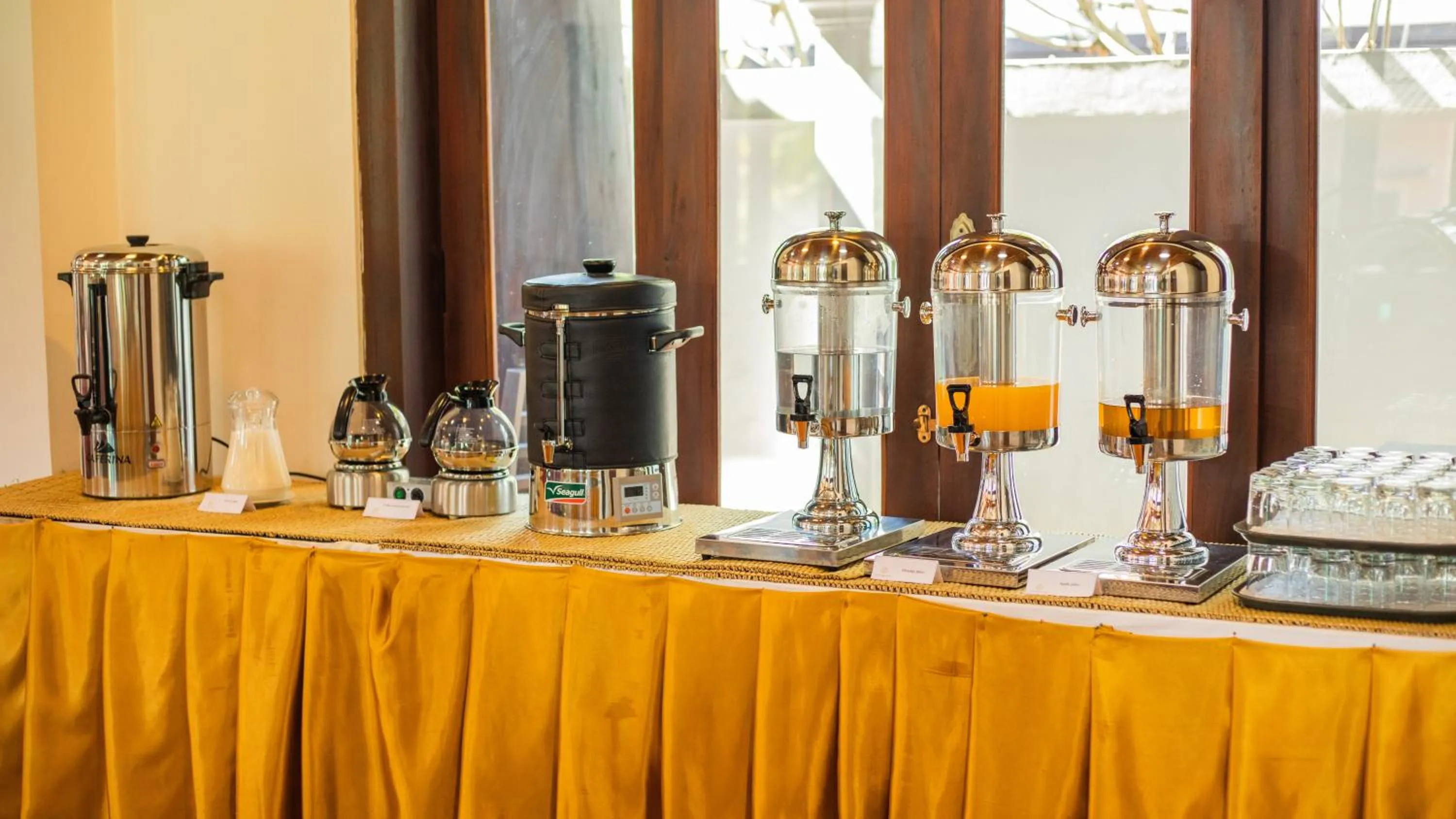 Restaurant/places to eat in Treasure Hotel Laos