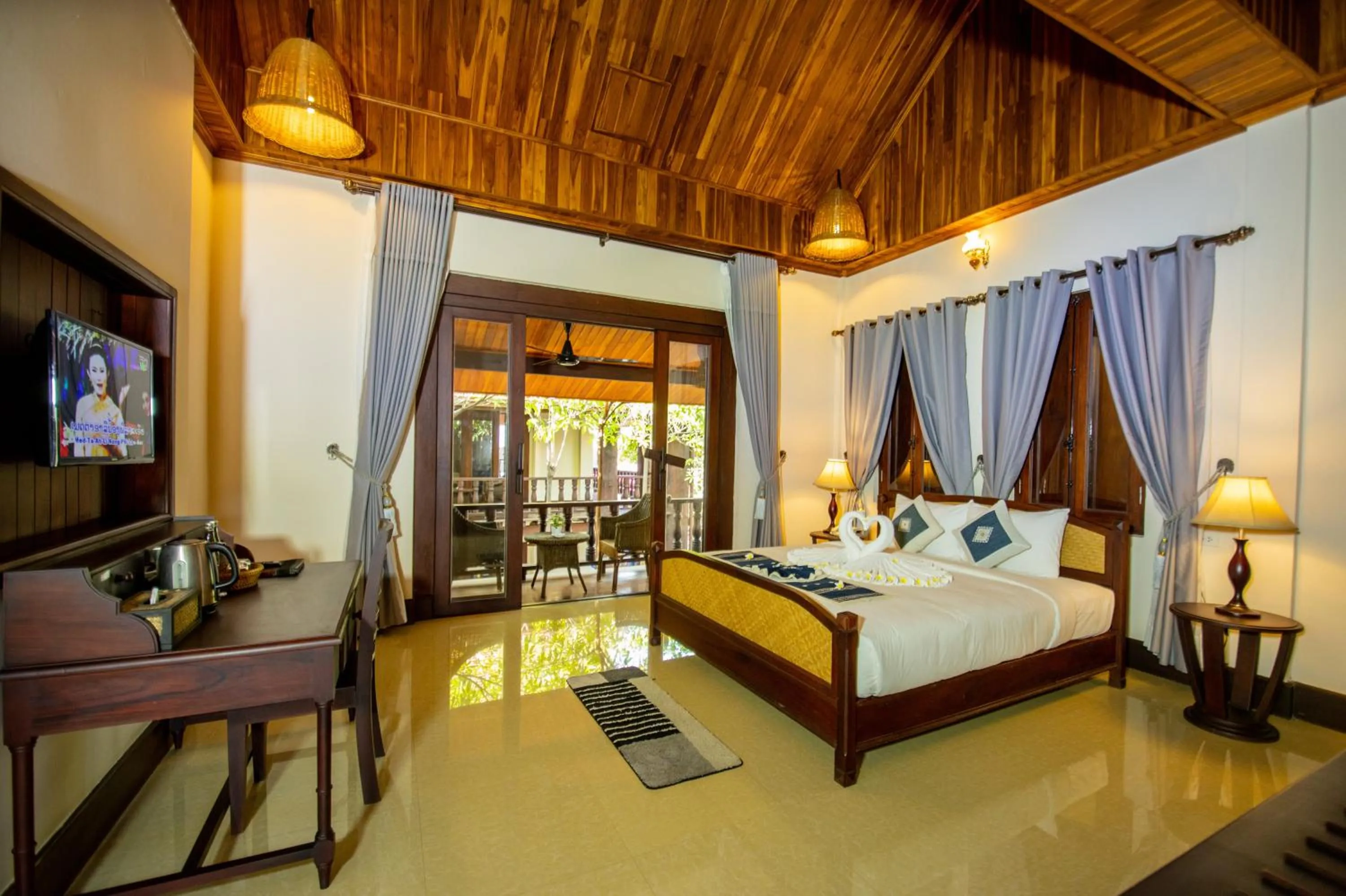 Bedroom, Bed in Treasure Hotel Laos