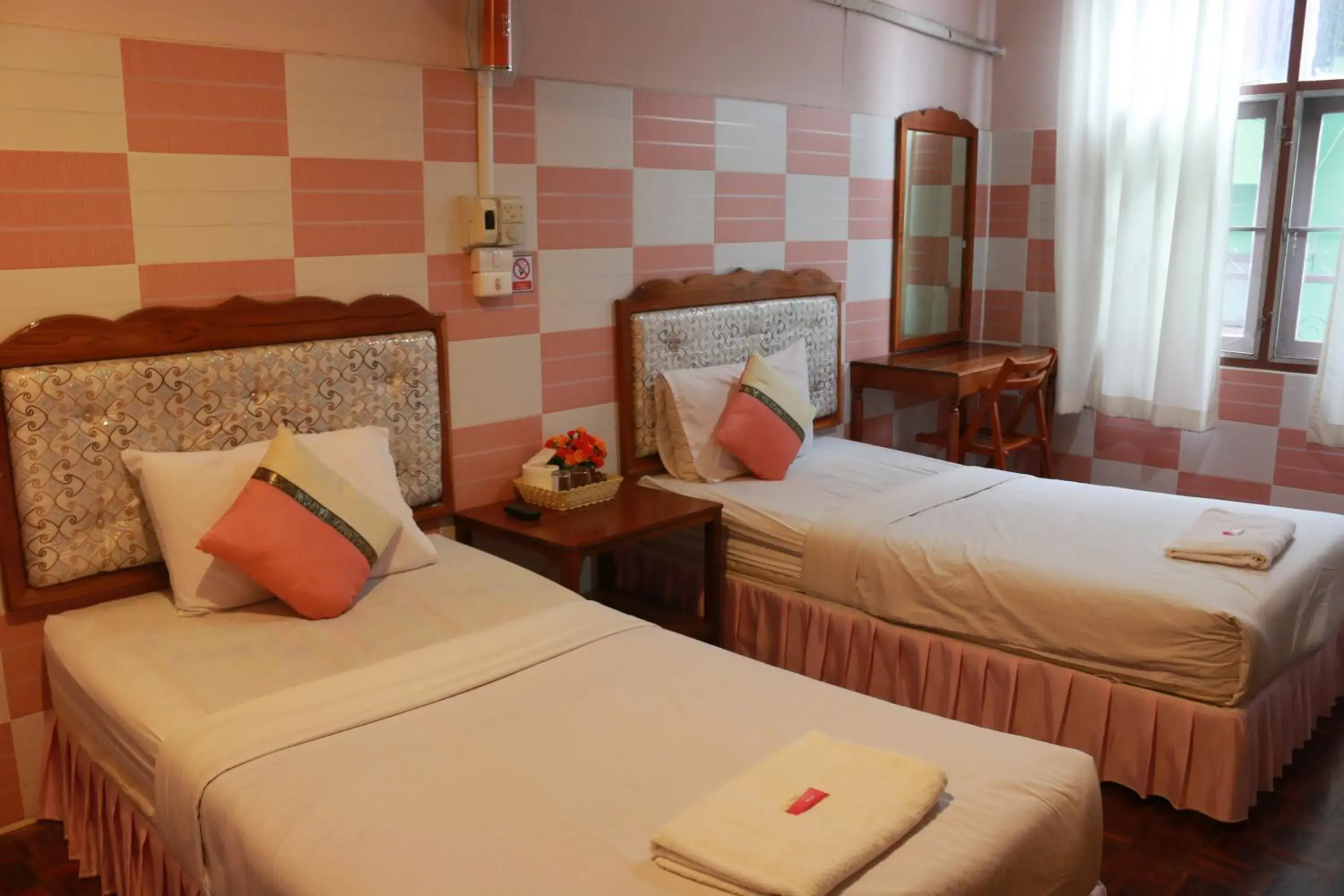 Standard Twin Room in Mitaree Hotel 1 Standard Twin Room in Mitaree Hotel 1