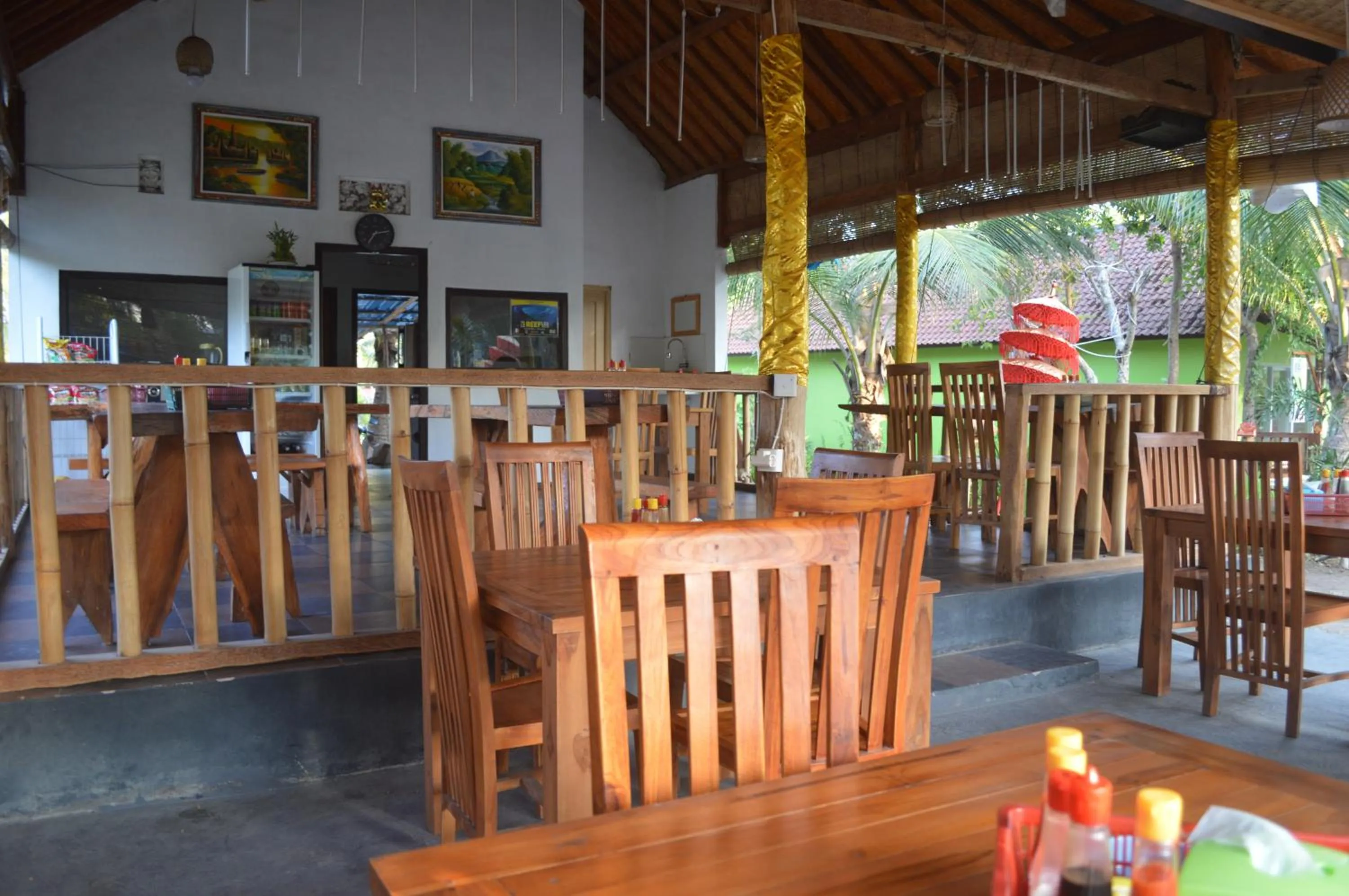 Restaurant/places to eat in Nyuh Gading Bungalow Nusa Penida