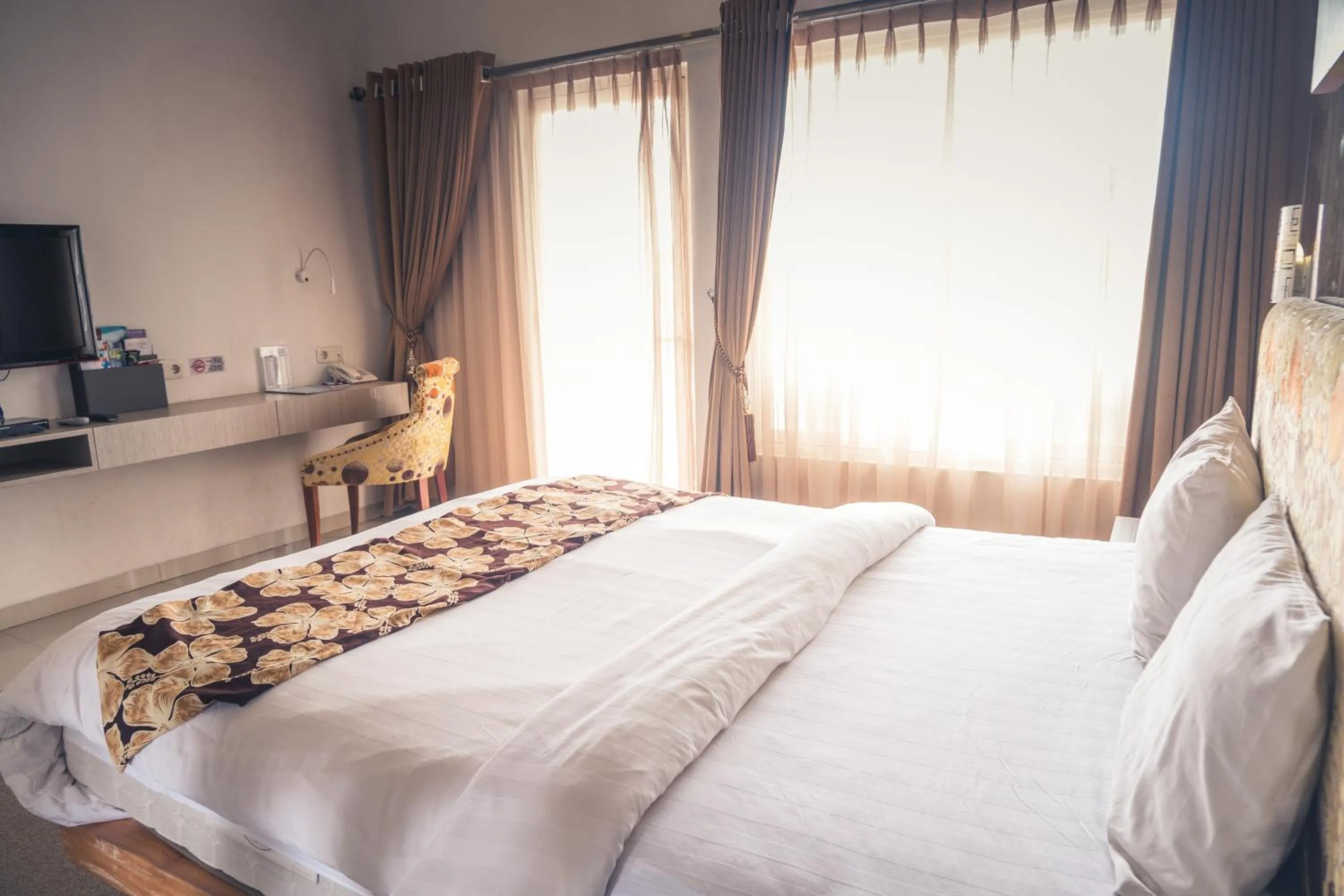 Photo of the whole room, Bed in Ocean View Residence