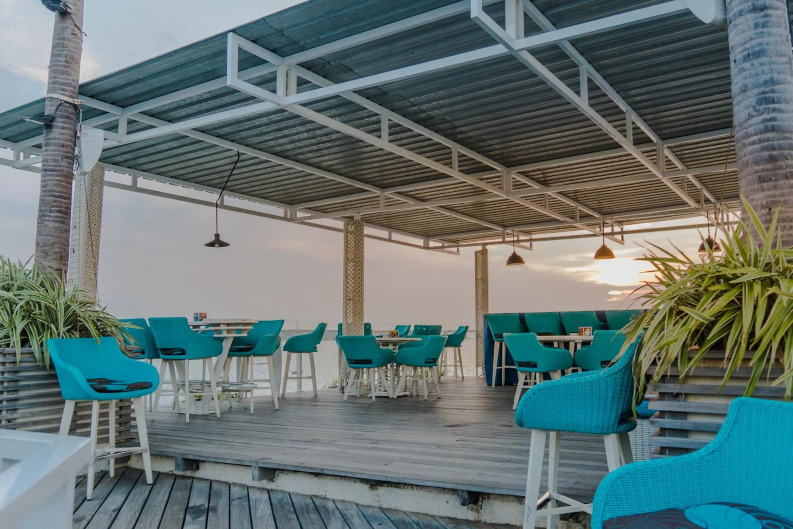 Restaurant/places to eat in Ocean View Residence