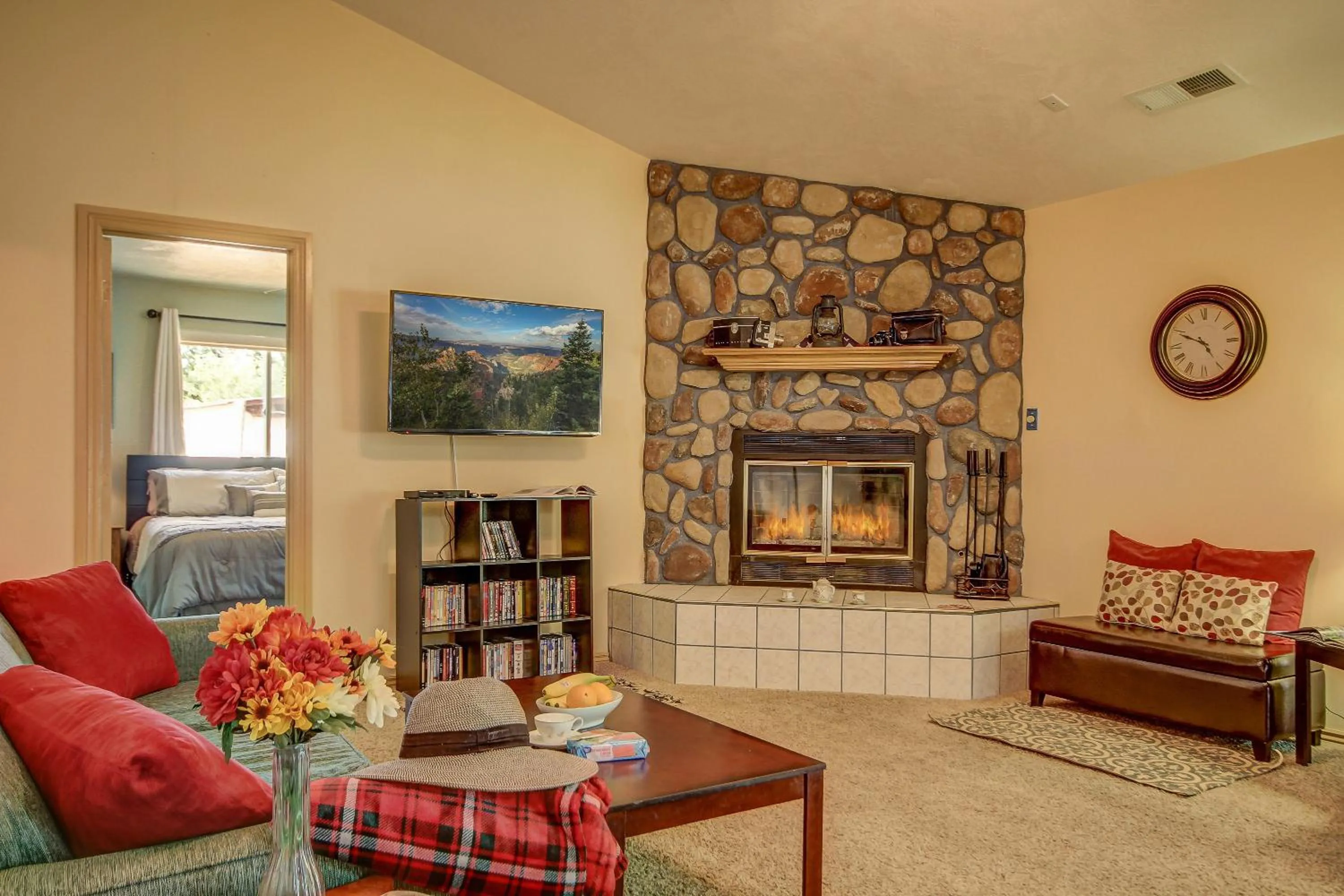 Pecan Point by KABINO Mountain Trail Access Foosball Table Private Yard Firepit WiFi Grill