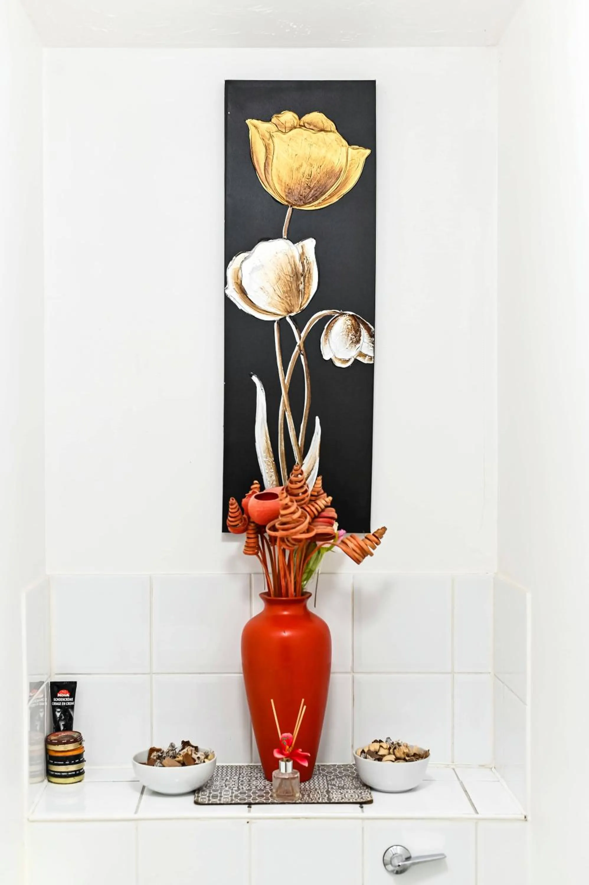 Decorative detail in Destination London Docklands Riverside