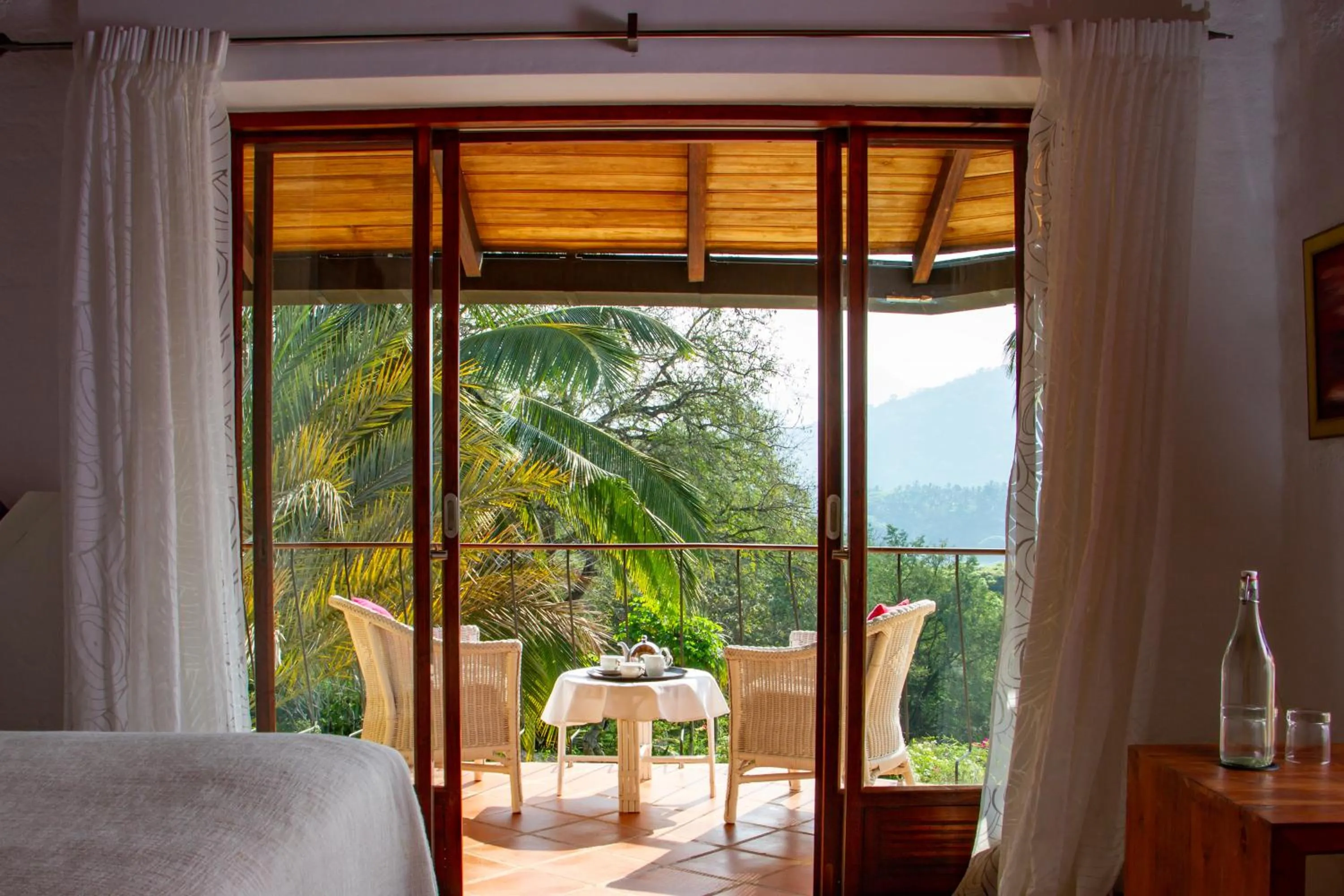 Deluxe Double Room with Balcony in Bougainvillea Retreat