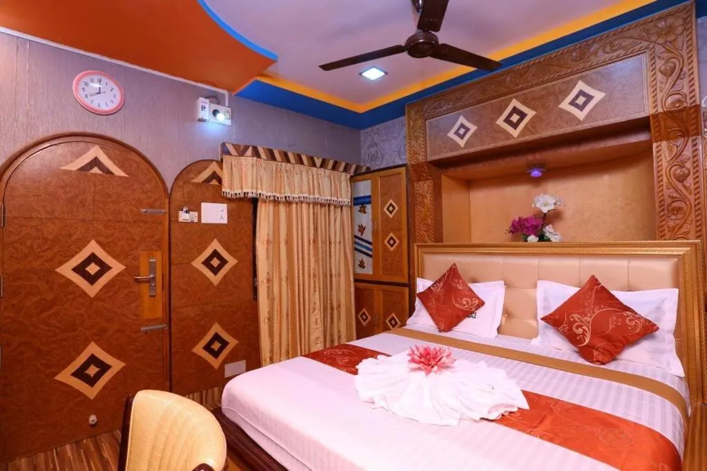Bed in Hotel Shri Swarna's Palace - A Business Class Hotel