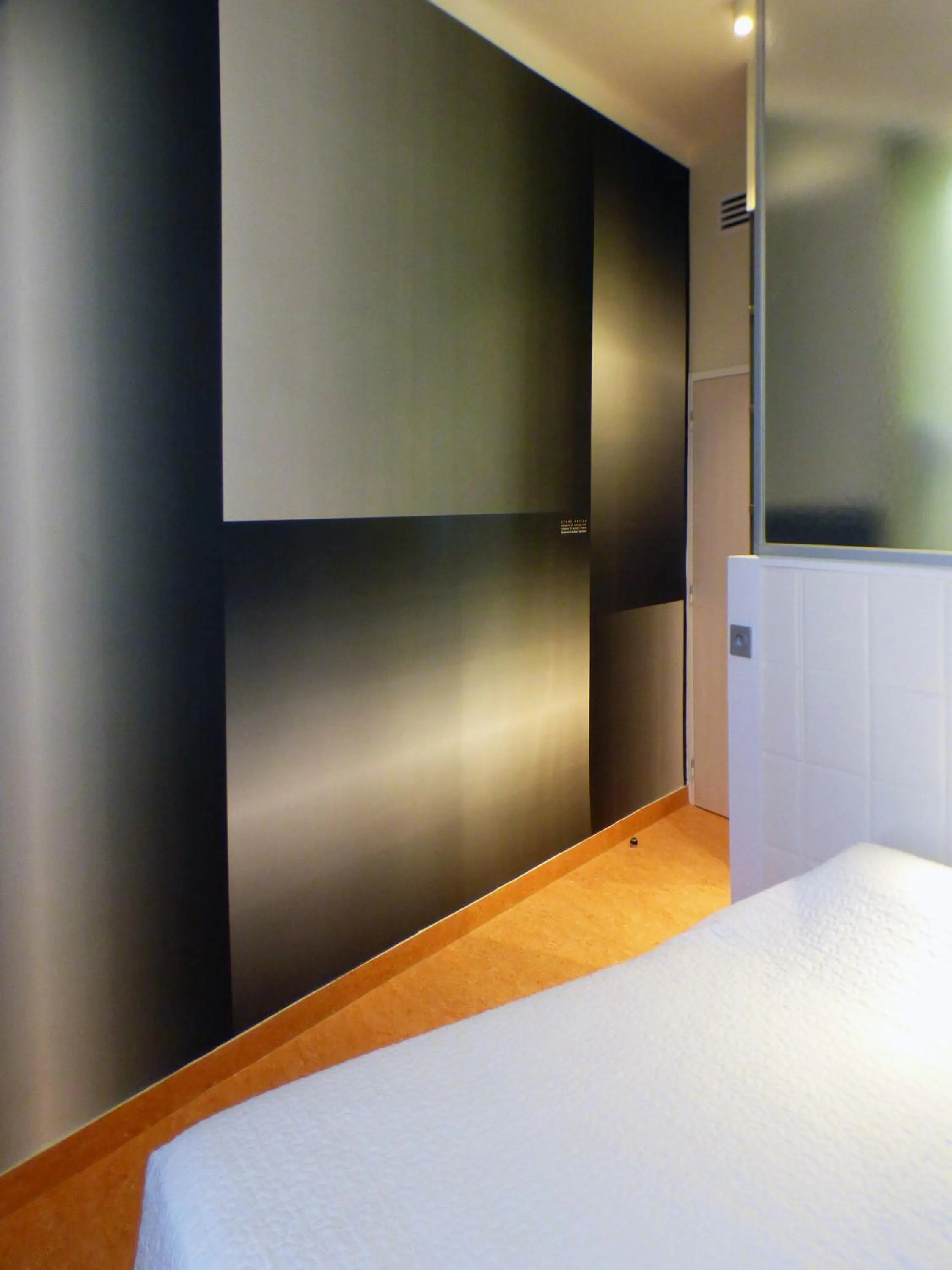 Bedroom, Bed in Terminus du Forez Saint-Etienne Centre Gare Chateaucreux