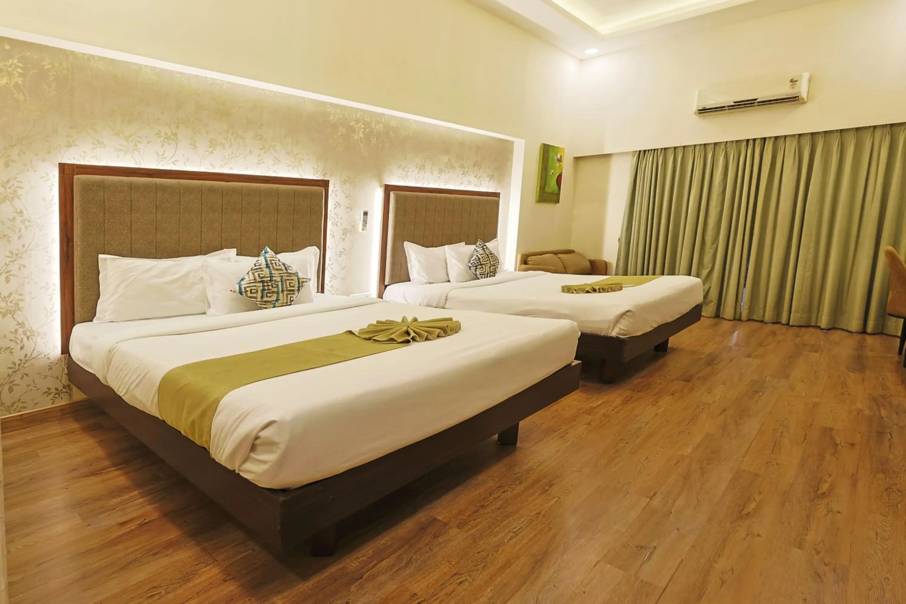 Bedroom, Bed in Khanvel Resort