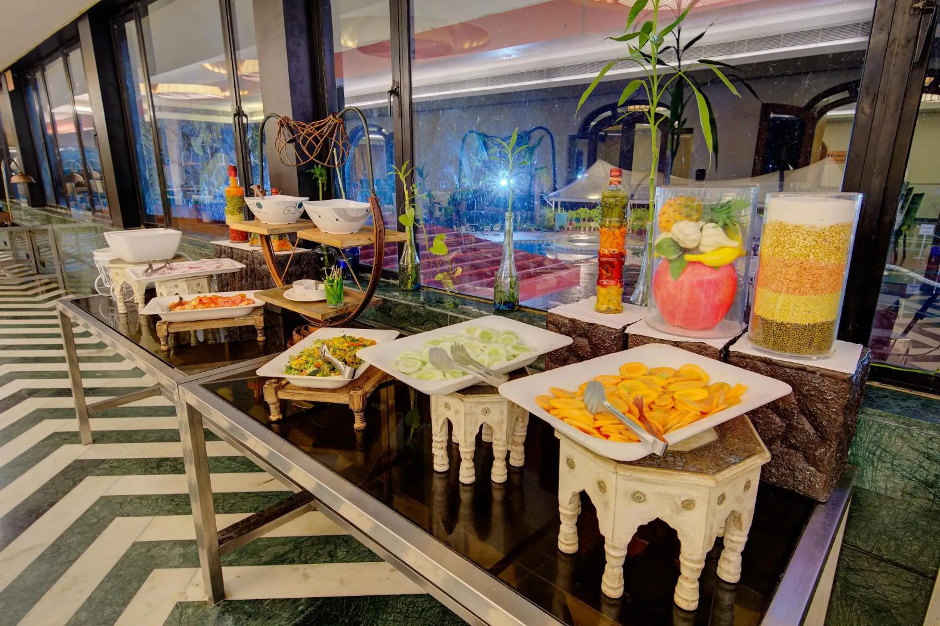 Food and drinks in Khanvel Resort Food and drinks in Khanvel Resort