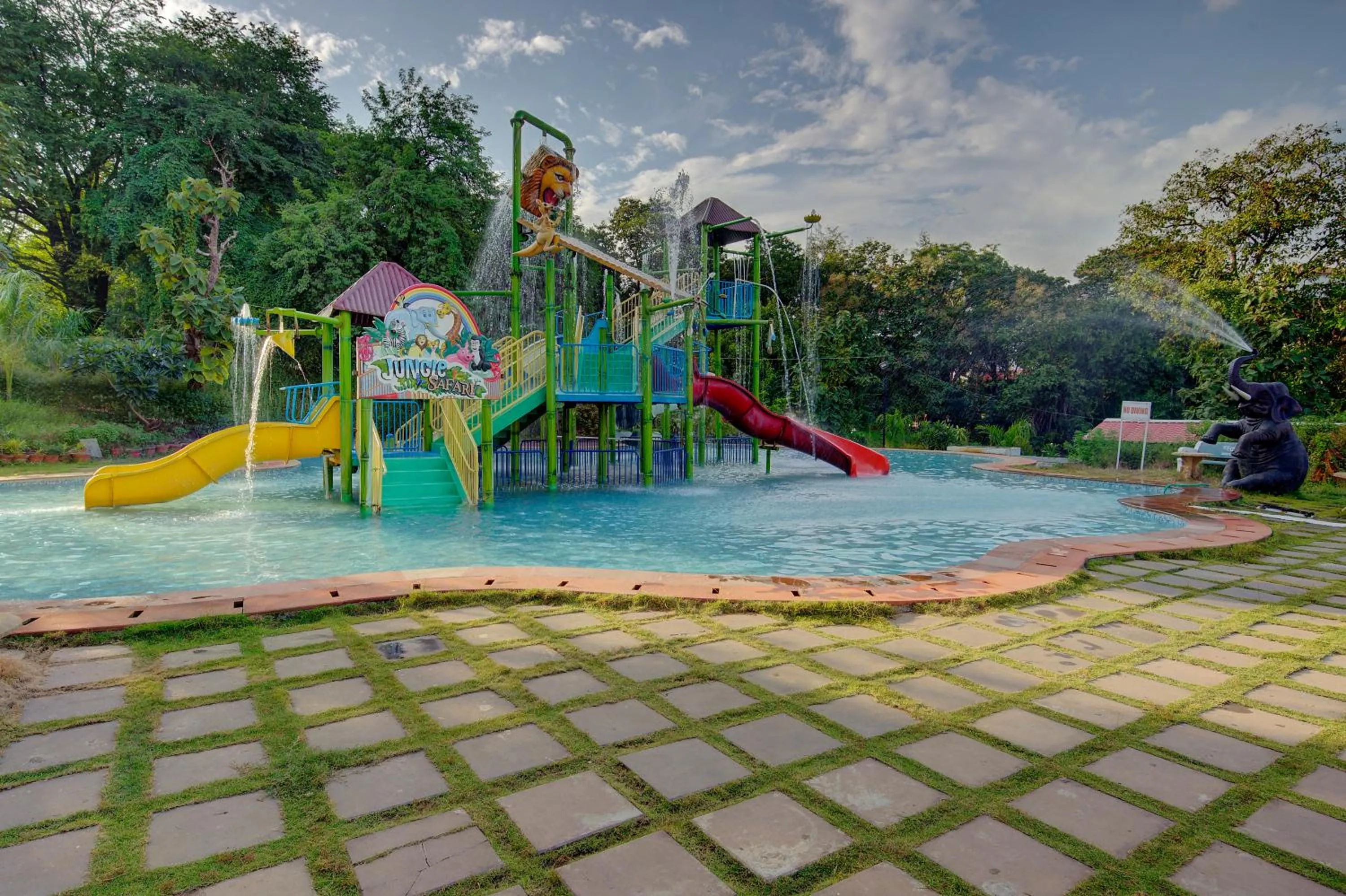 Aqua park in Khanvel Resort