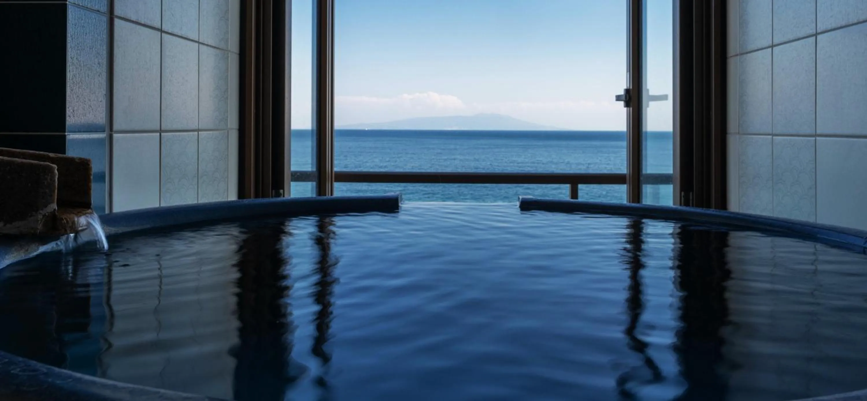 Hot Spring Bath in Atagawakan