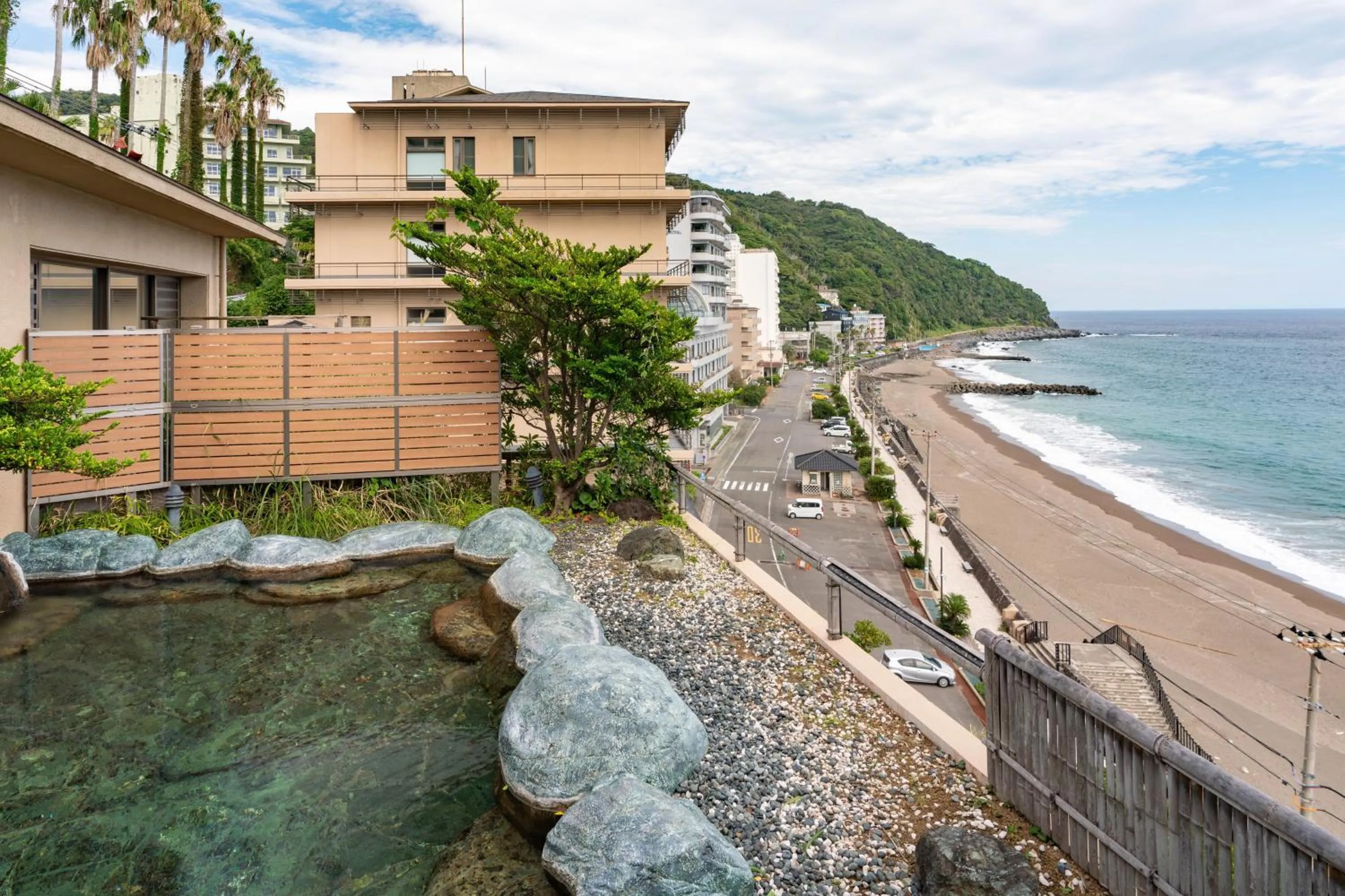 Hot Spring Bath in Atagawakan