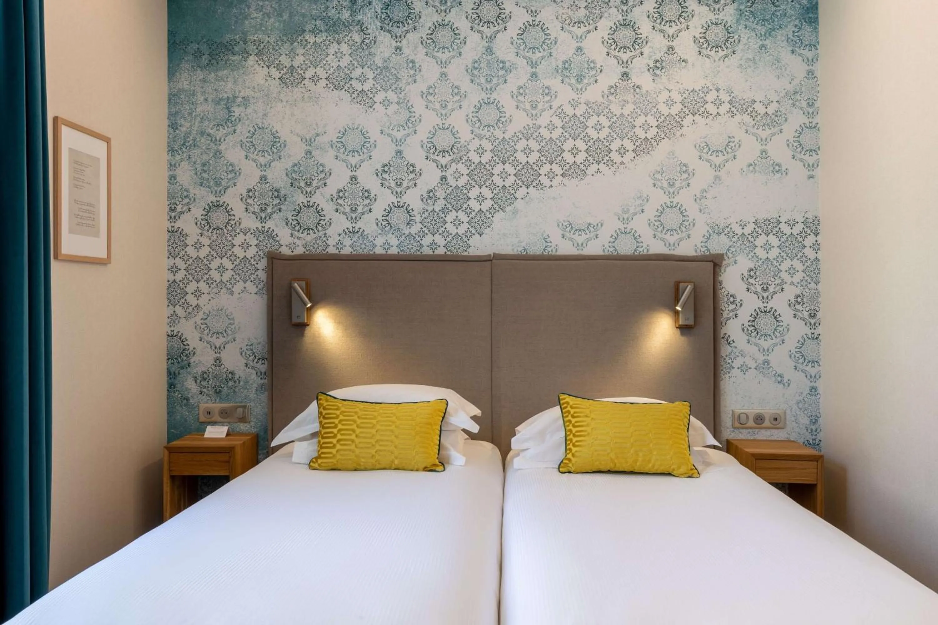 Bedroom, Bed in Best Western Plus Monopole Métropole