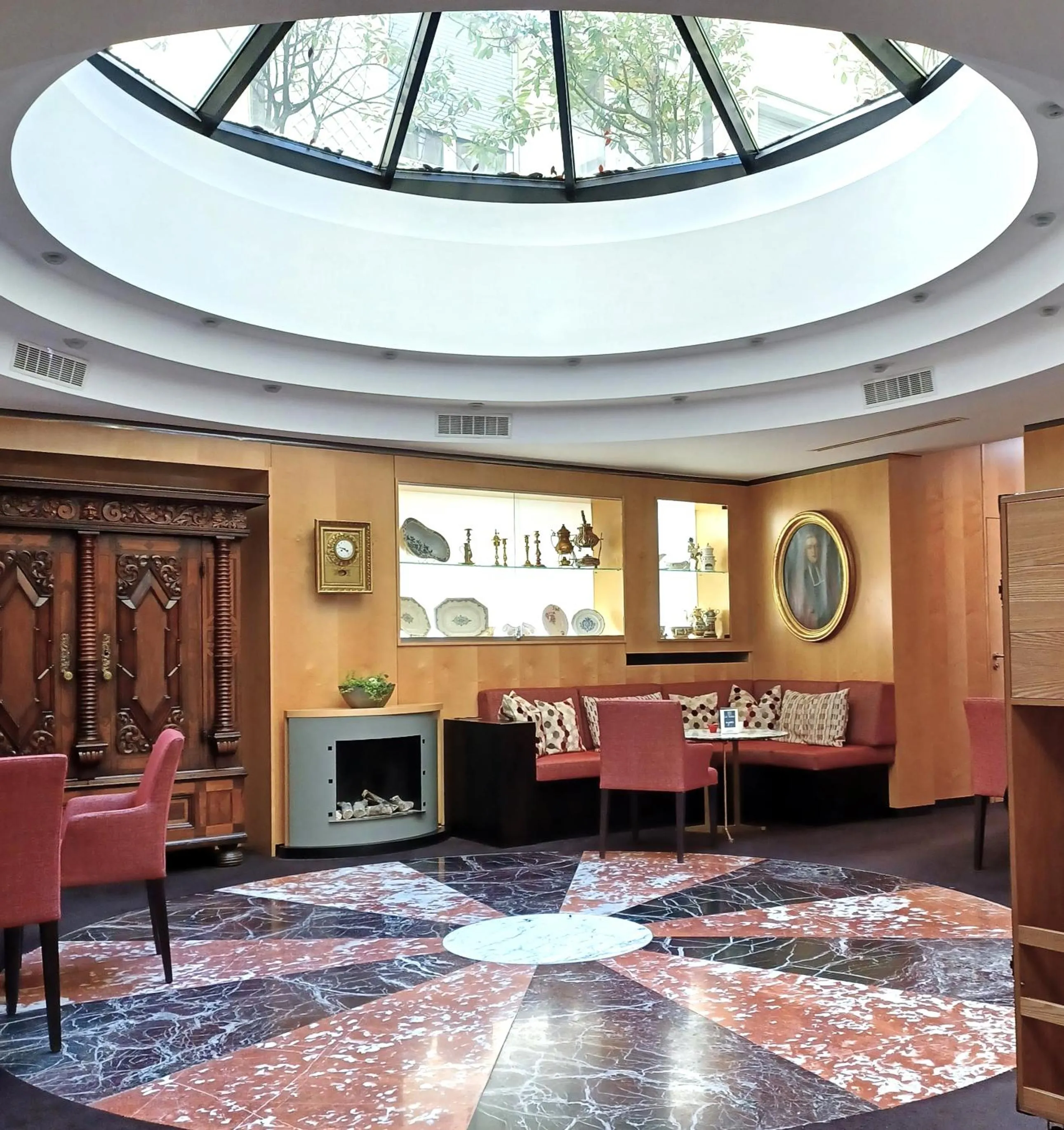 Lounge or bar in Best Western Plus Monopole Métropole