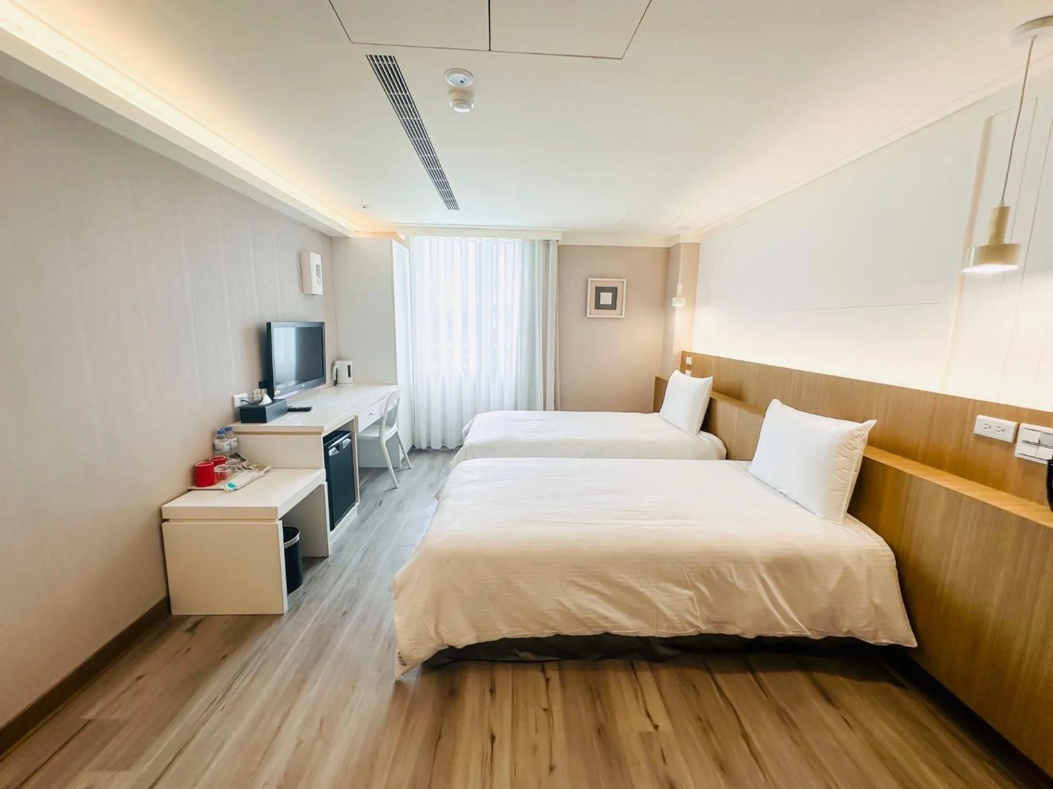 Photo of the whole room, Bed in Red Residence Hotel