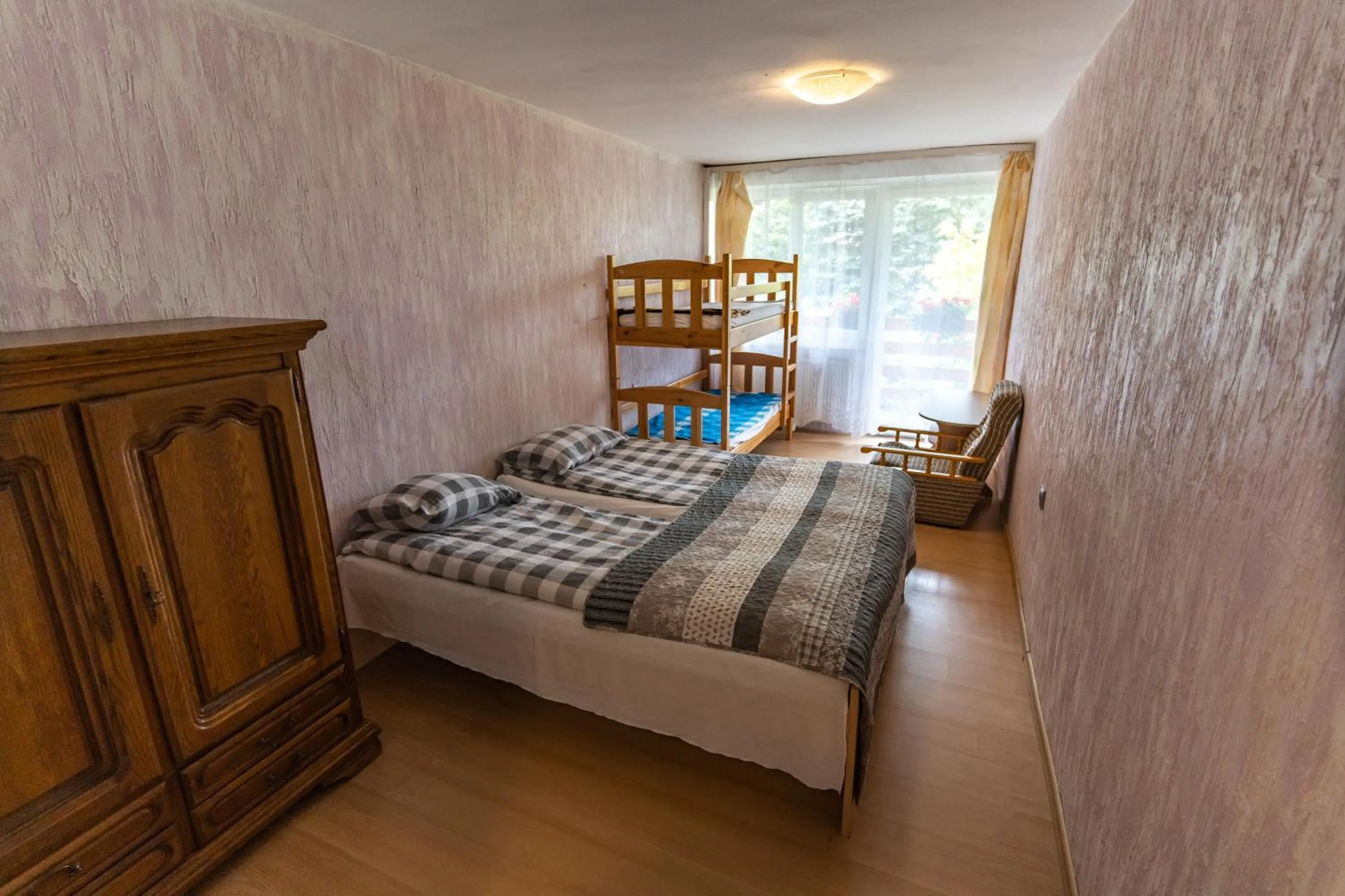 Shower, Bed in OW.RZECZKA