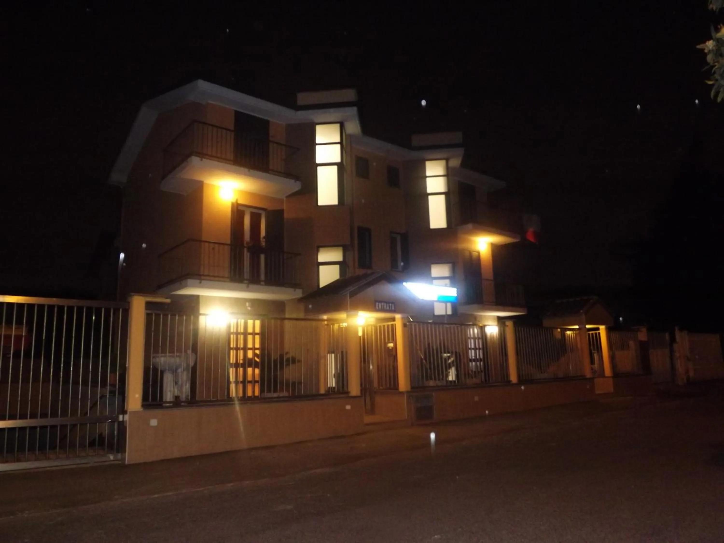 Facade/entrance in Affittacamere Pone