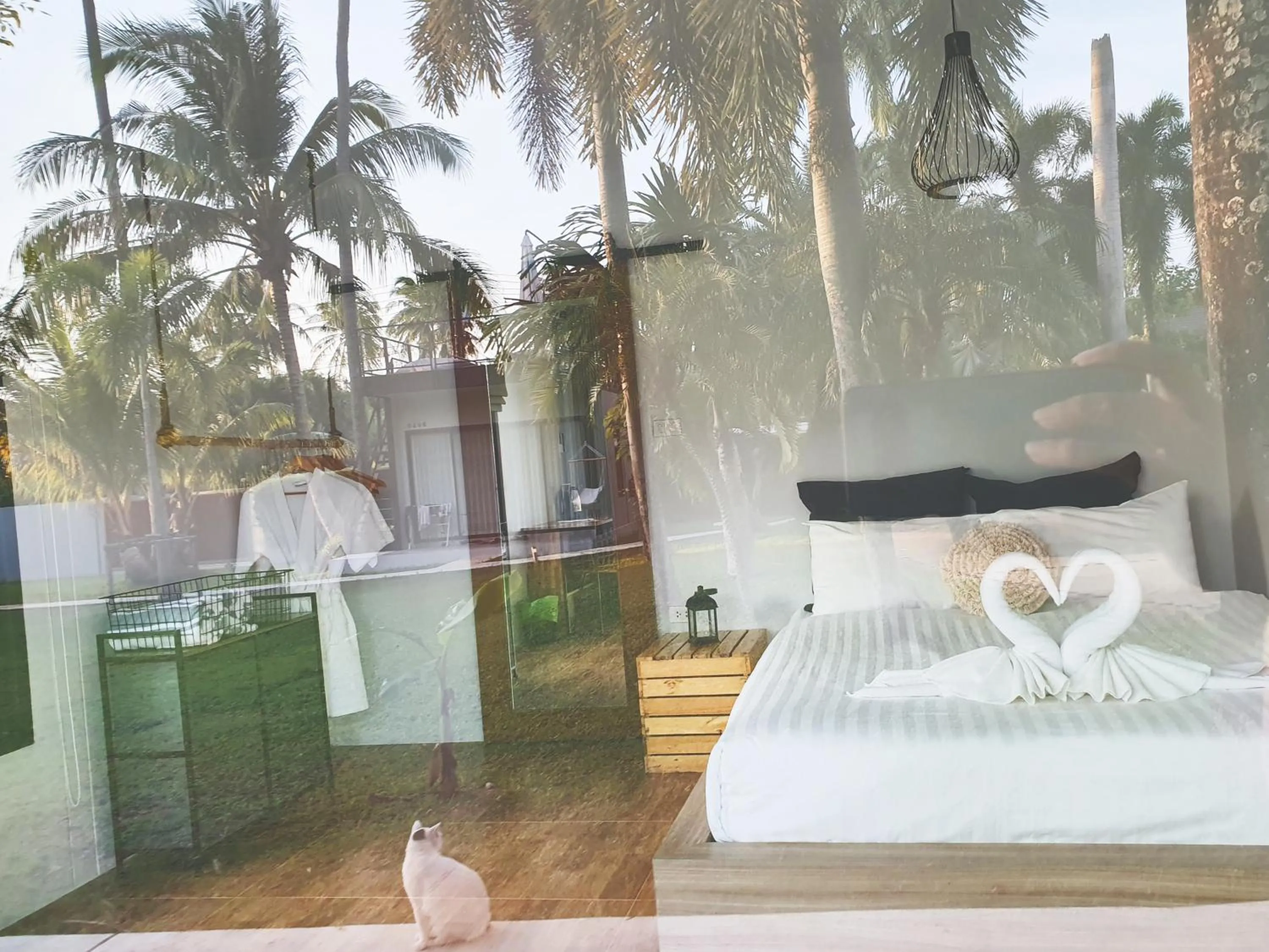 Garden view, Bed in Coconut Wells Phuket