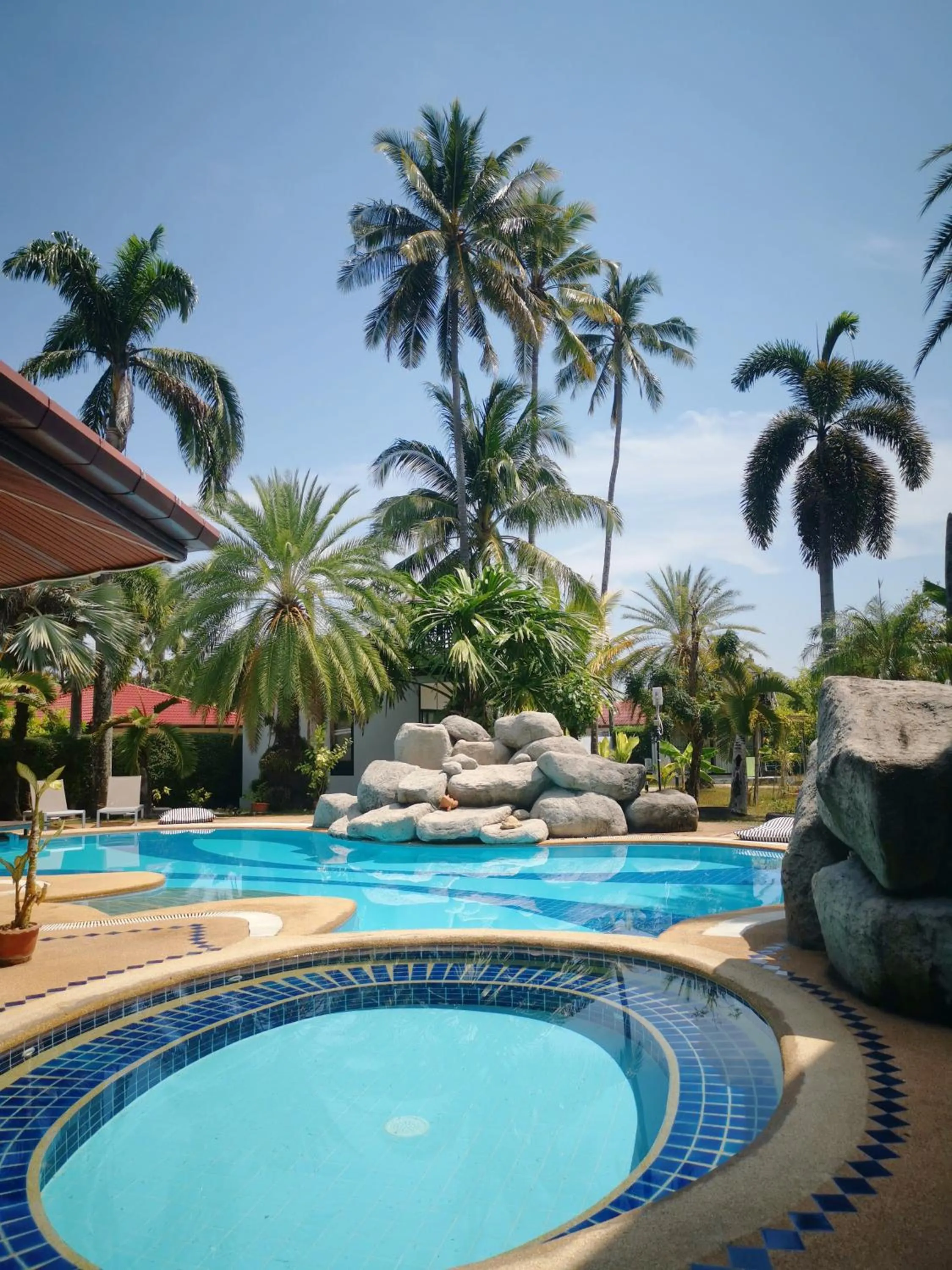 Swimming pool in Coconut Wells Phuket