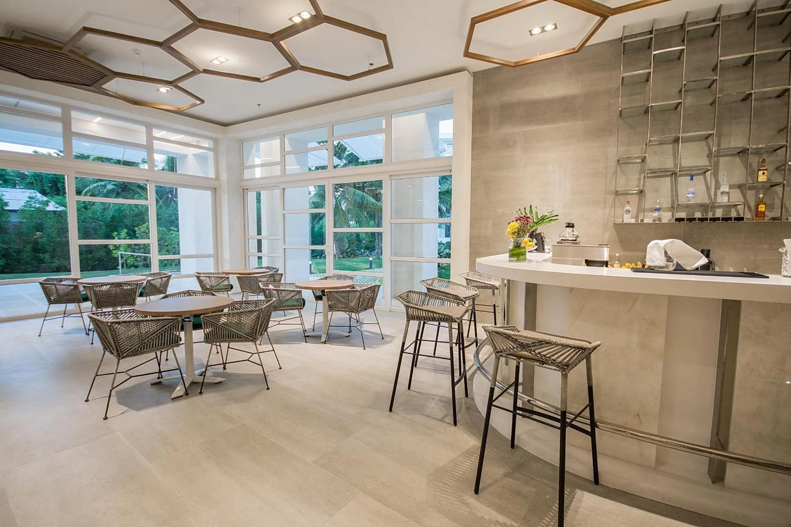 Restaurant/places to eat in Aqua Boracay