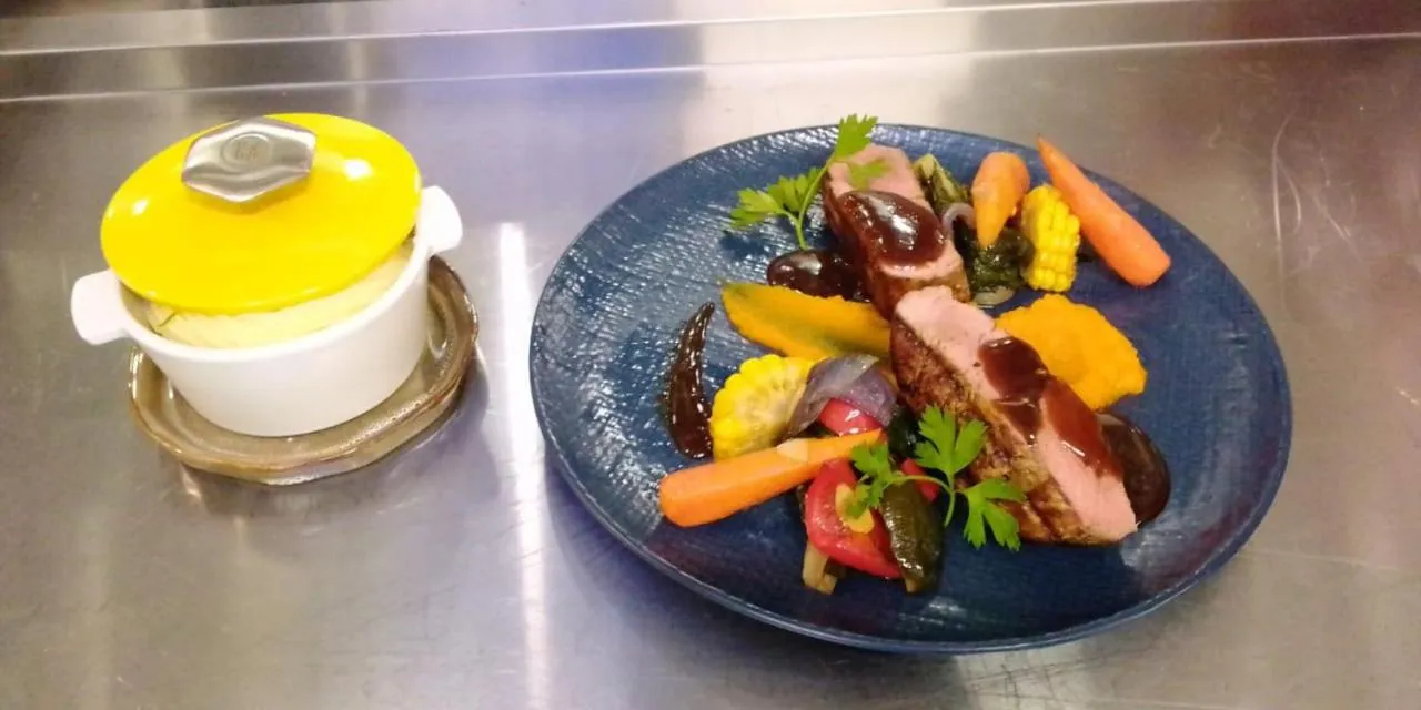 Restaurant/places to eat in ONOMO Hotel Maputo