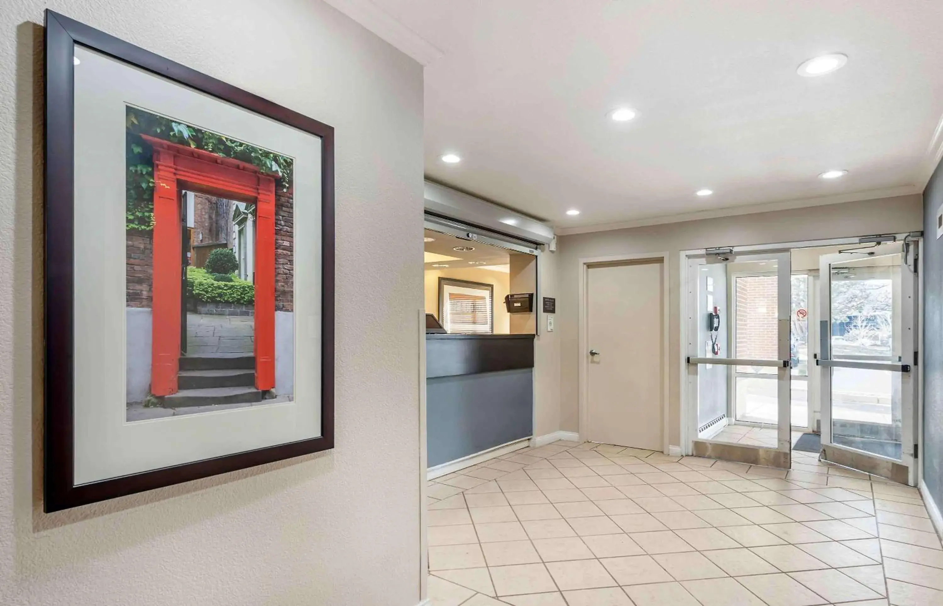 Lobby or reception in Extended Stay America Select Suites - Chicago - Westmont - Oak Brook Lobby or reception in Extended Stay America Select Suites - Chicago - Westmont - Oak Brook