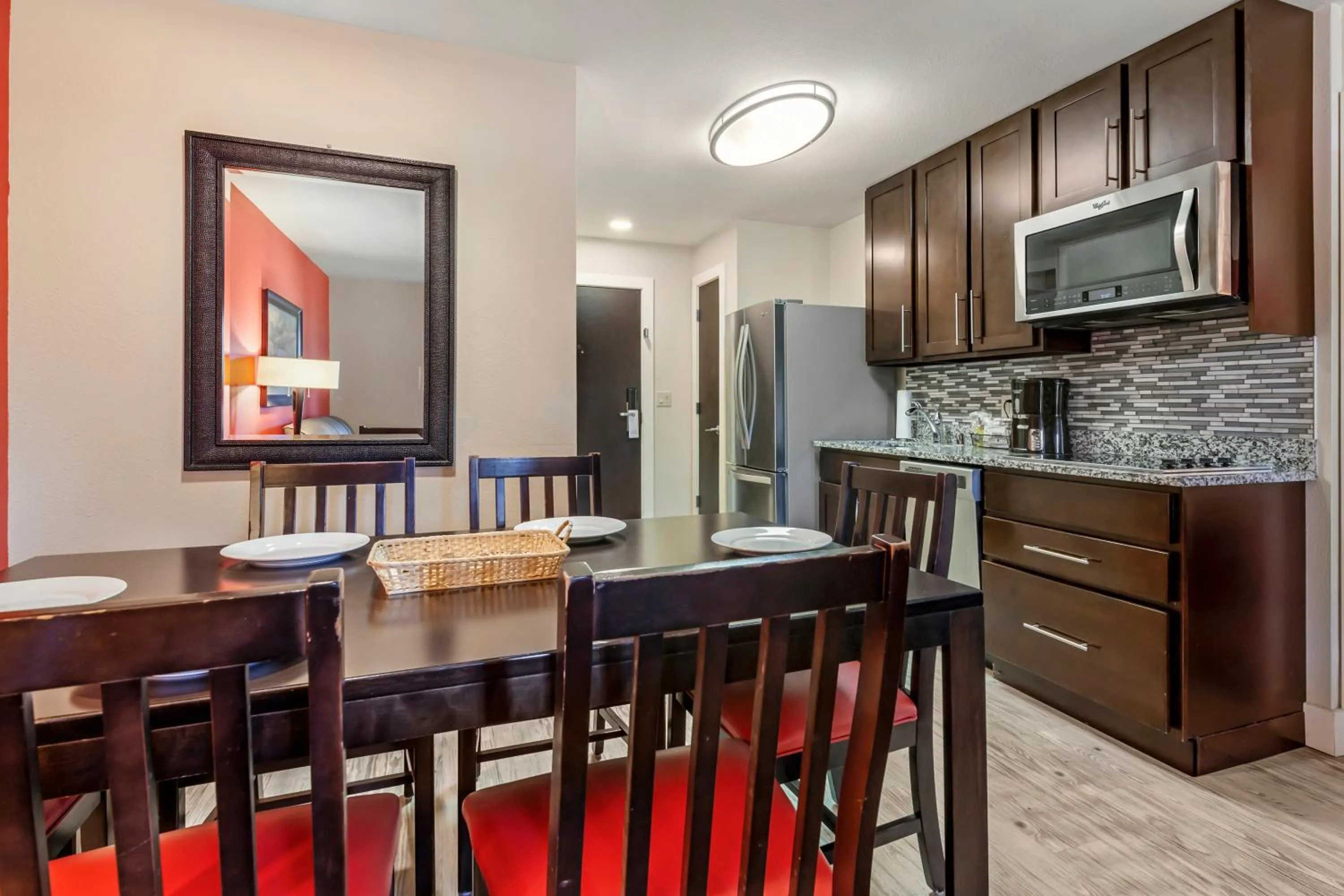 Kitchen or kitchenette in Polynesian Hotel & Suites