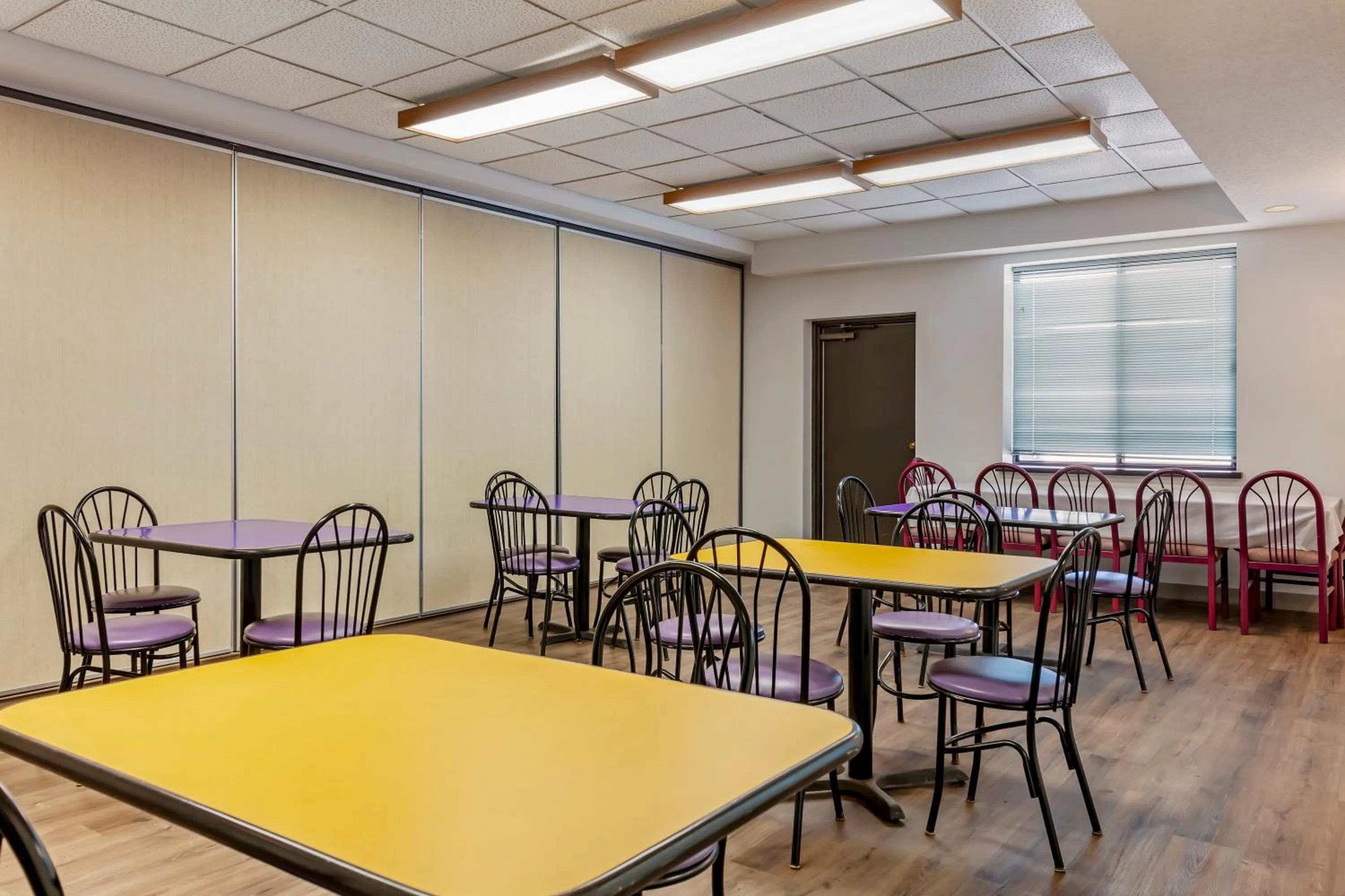 Polynesian Hotel & Suites