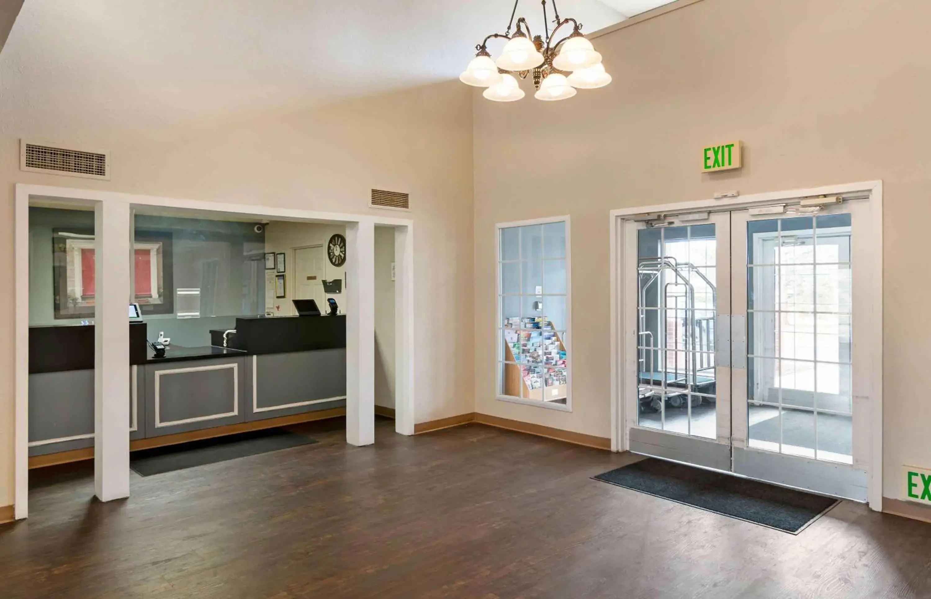 Extended Stay America Suites - Kansas City - Airport - Tiffany Springs Extended Stay America Suites - Kansas City - Airport - Tiffany Springs