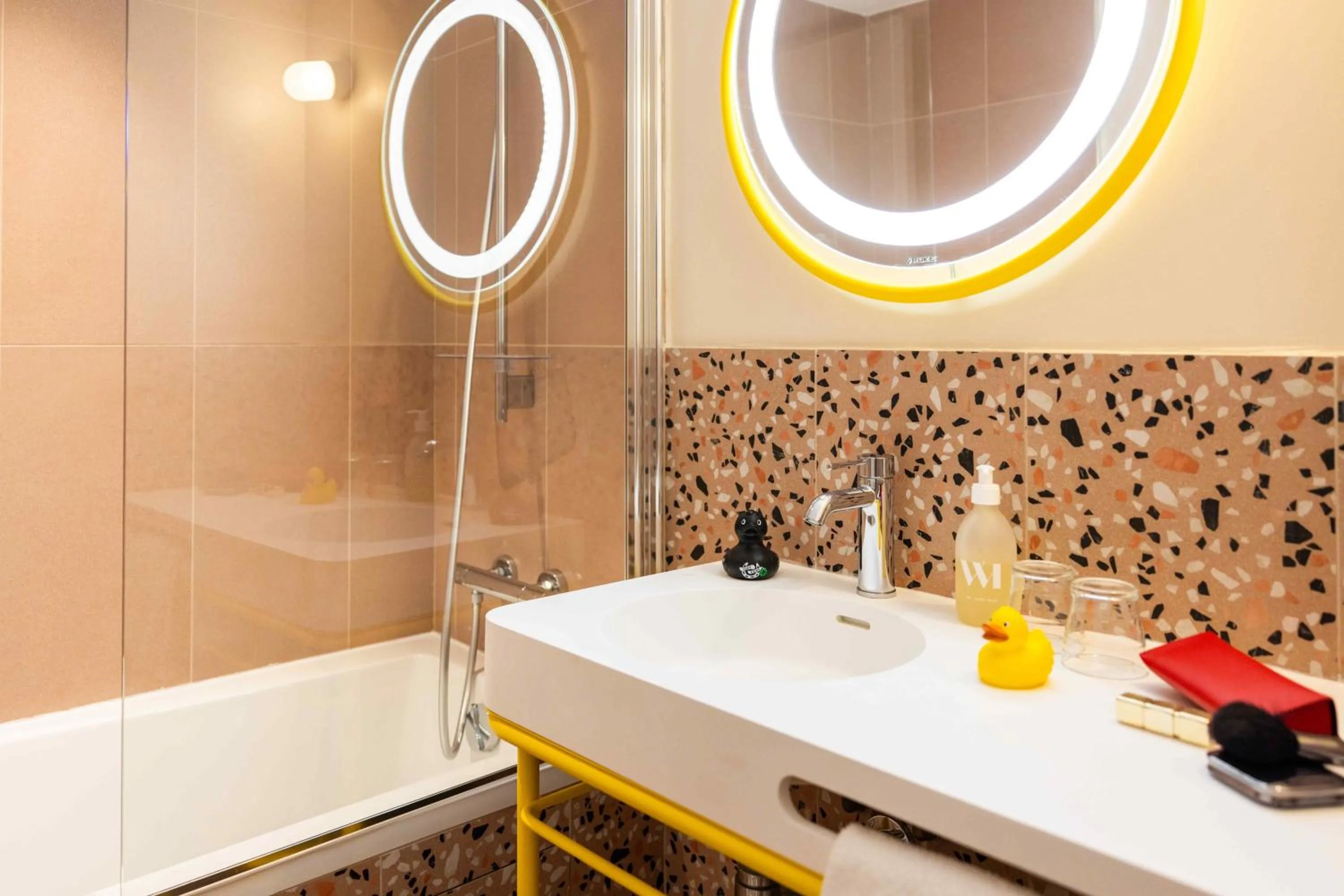 Bathroom in Nice Pam Hotel