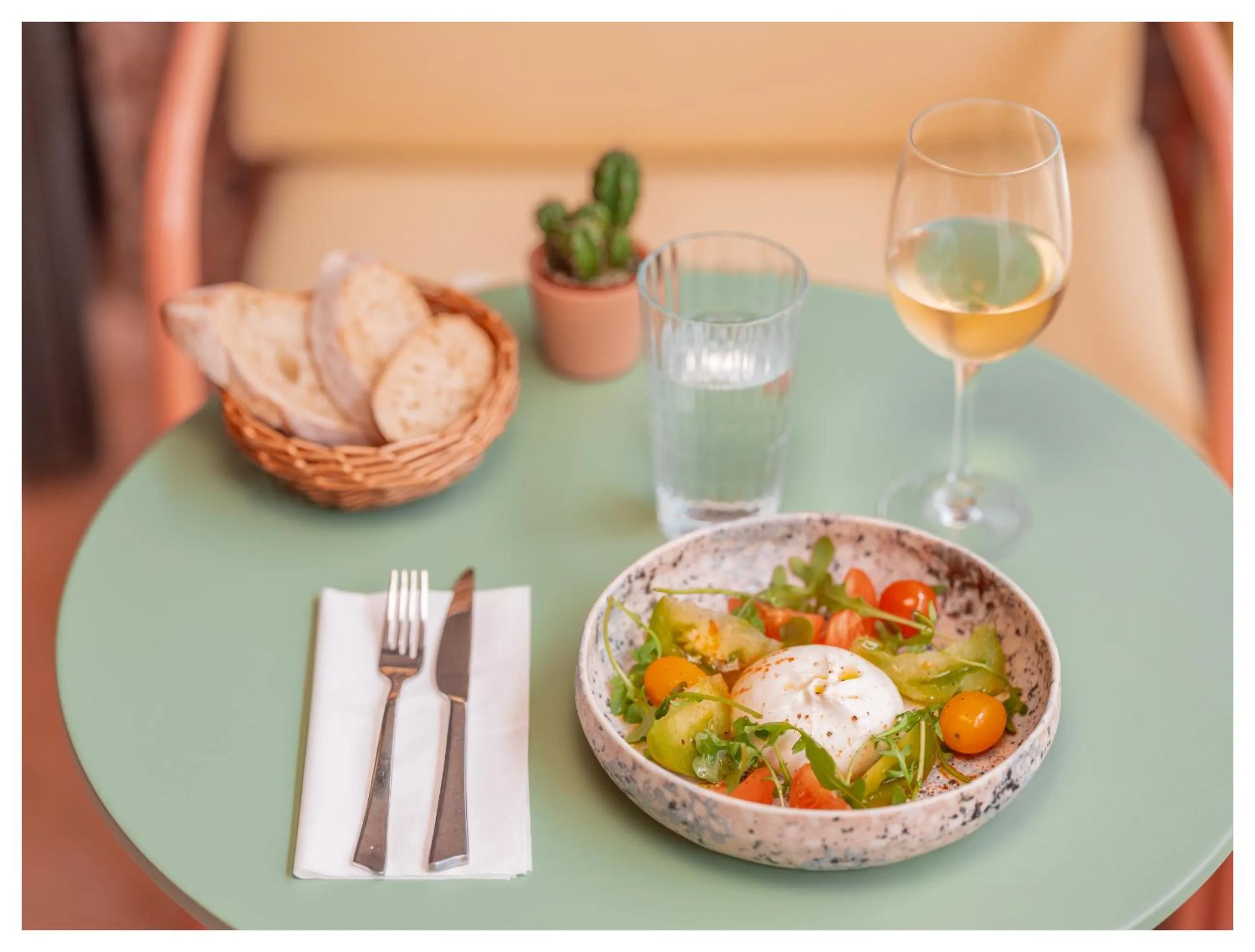 Food and drinks in Nice Pam Hotel