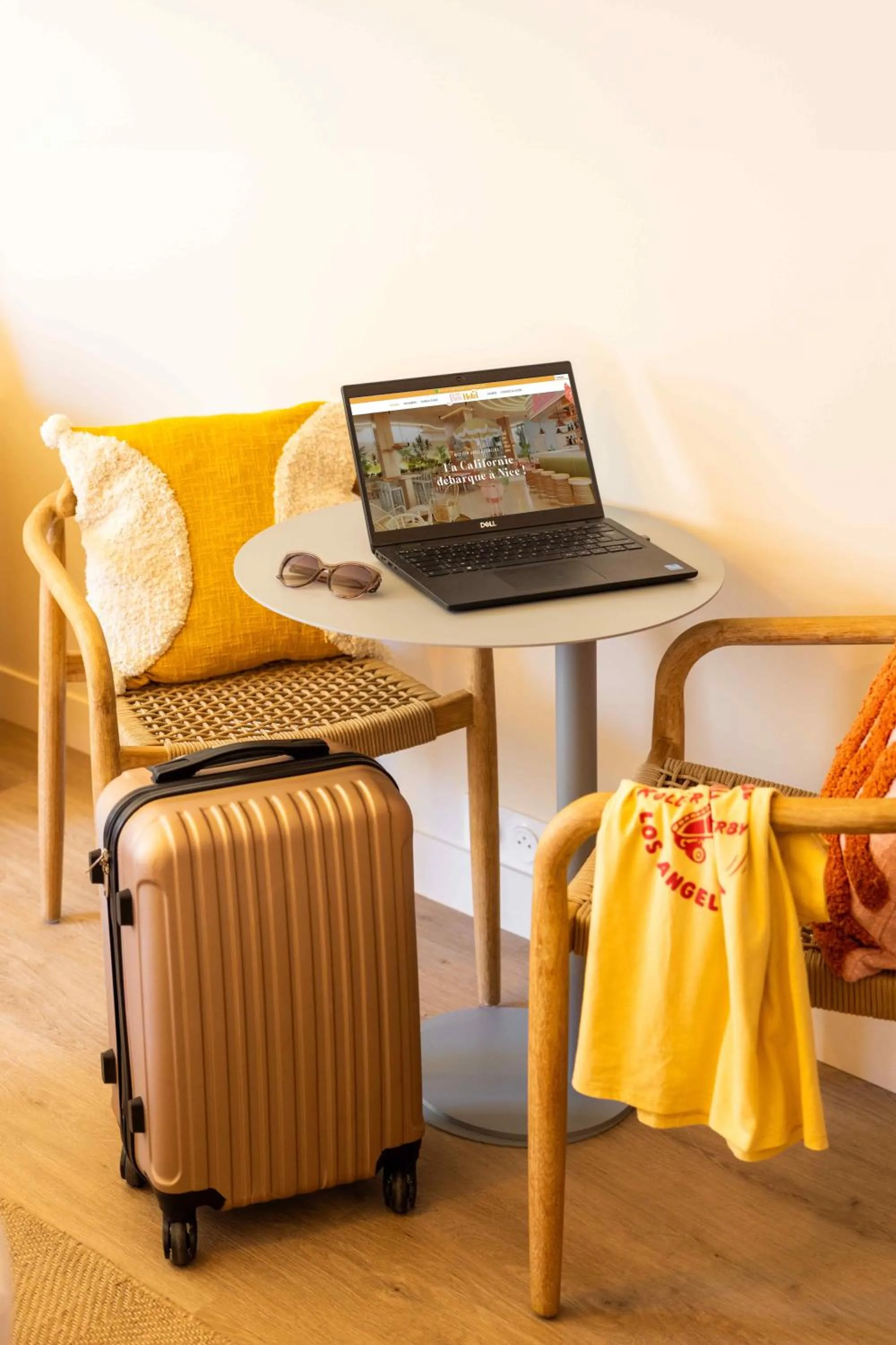 Seating area in Nice Pam Hotel