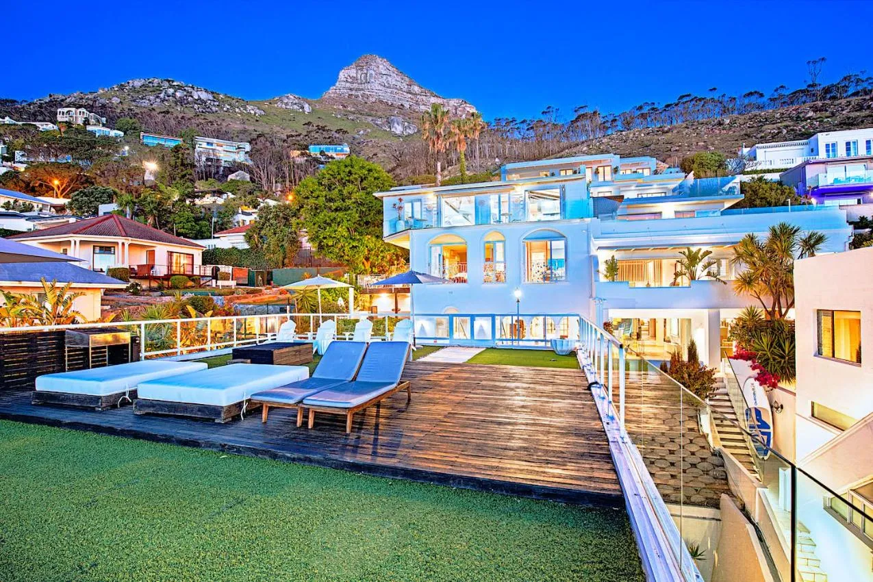 Clifton YOLO Spaces - Clifton Beachfront Penthouse