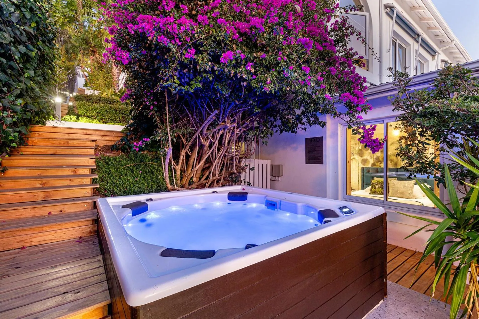 Clifton YOLO Spaces - Clifton Beachfront Penthouse