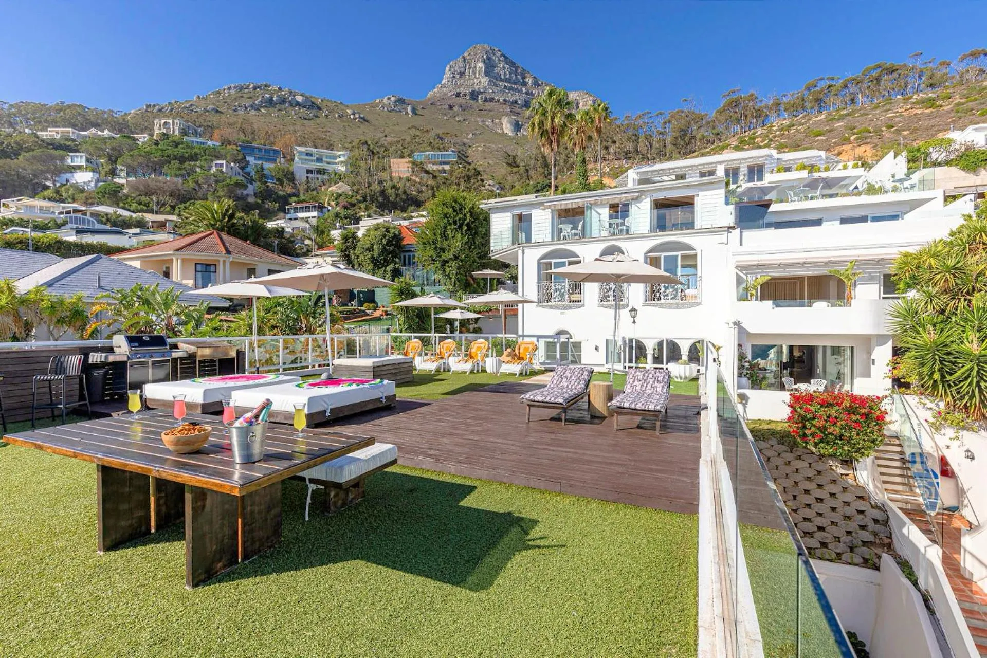 Clifton YOLO Spaces - Clifton Beachfront Penthouse