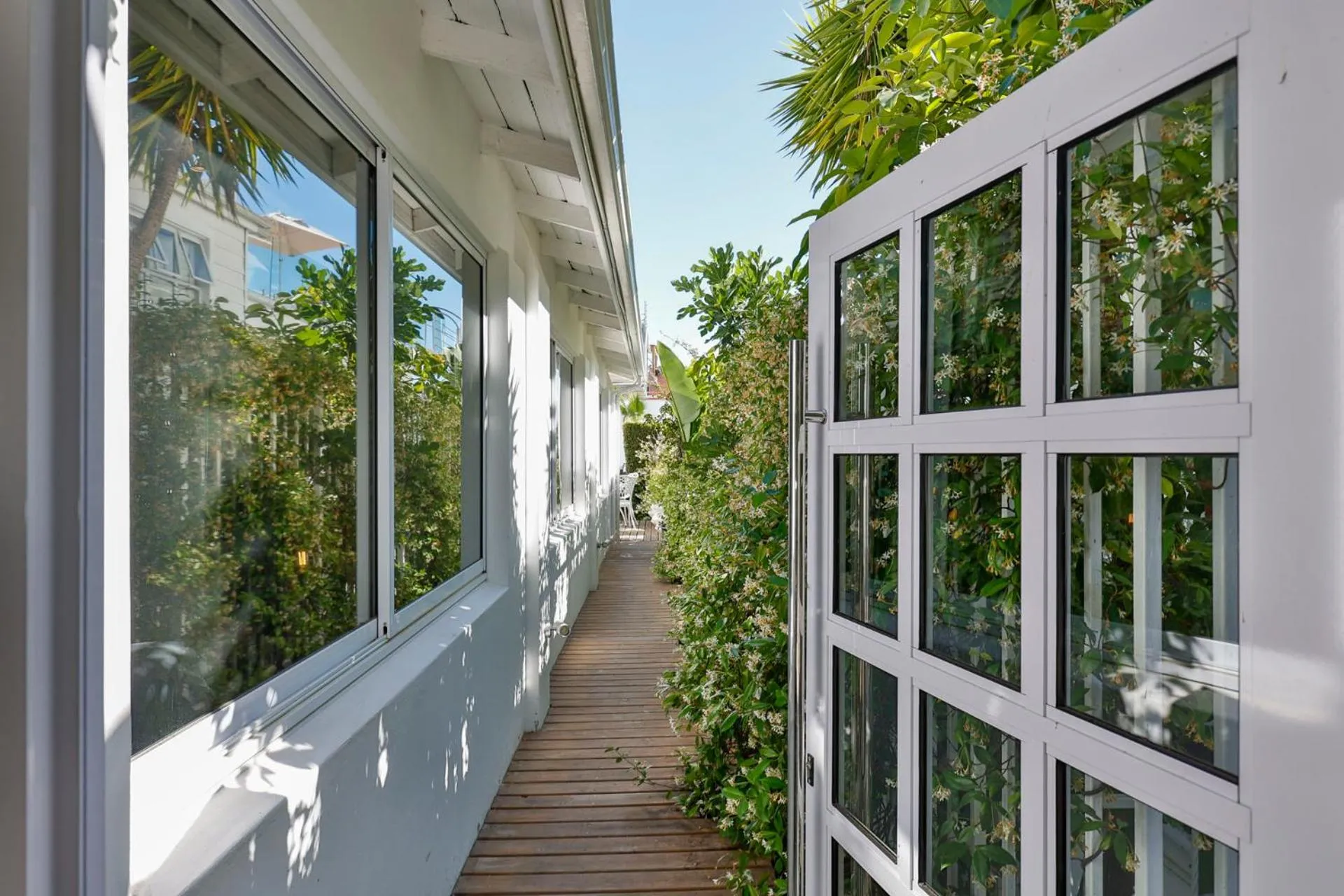 Clifton YOLO Spaces - Clifton Beachfront Penthouse