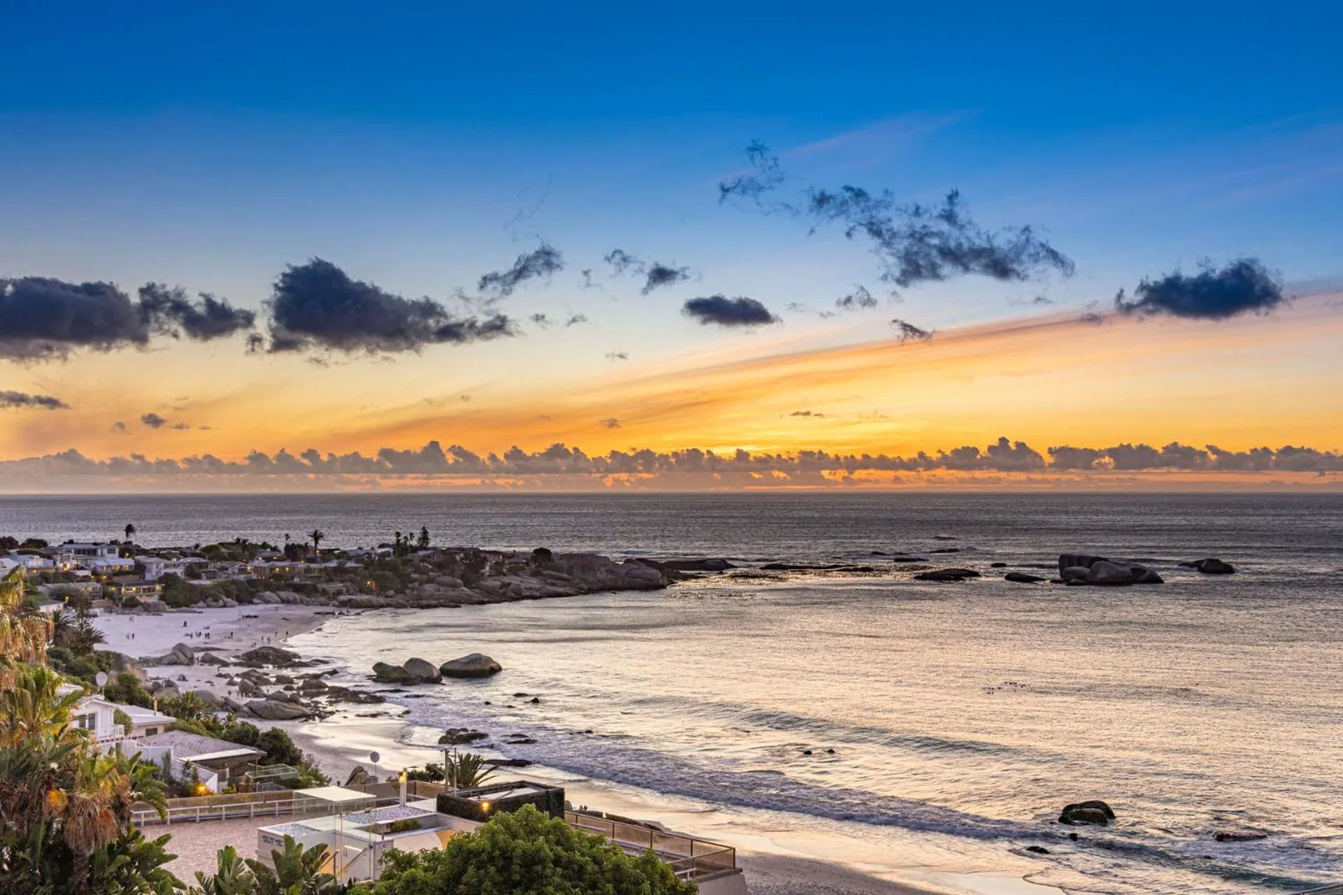 Clifton YOLO Spaces - Clifton Beachfront Penthouse