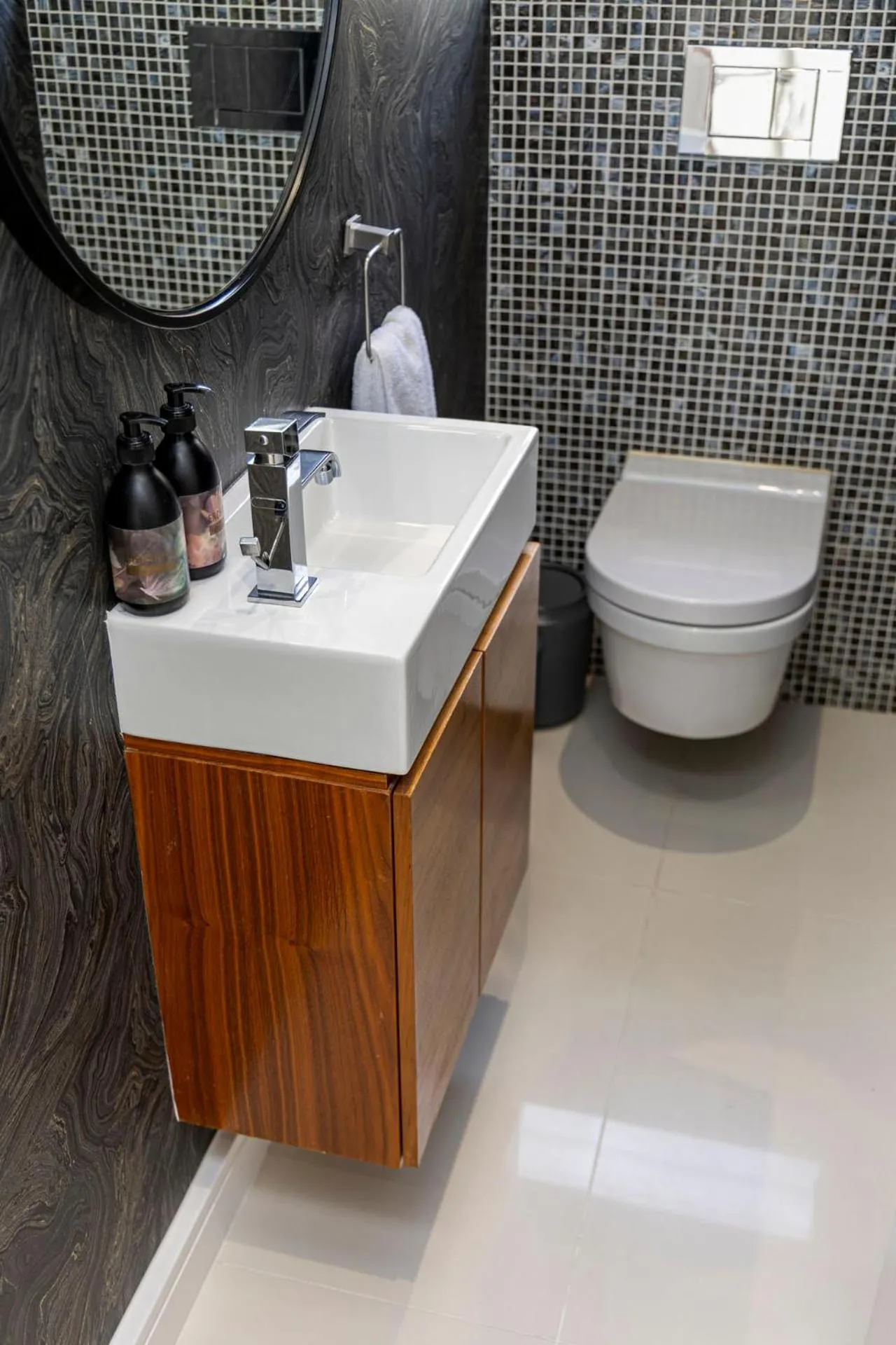 Clifton YOLO Spaces - Clifton Beachfront Penthouse